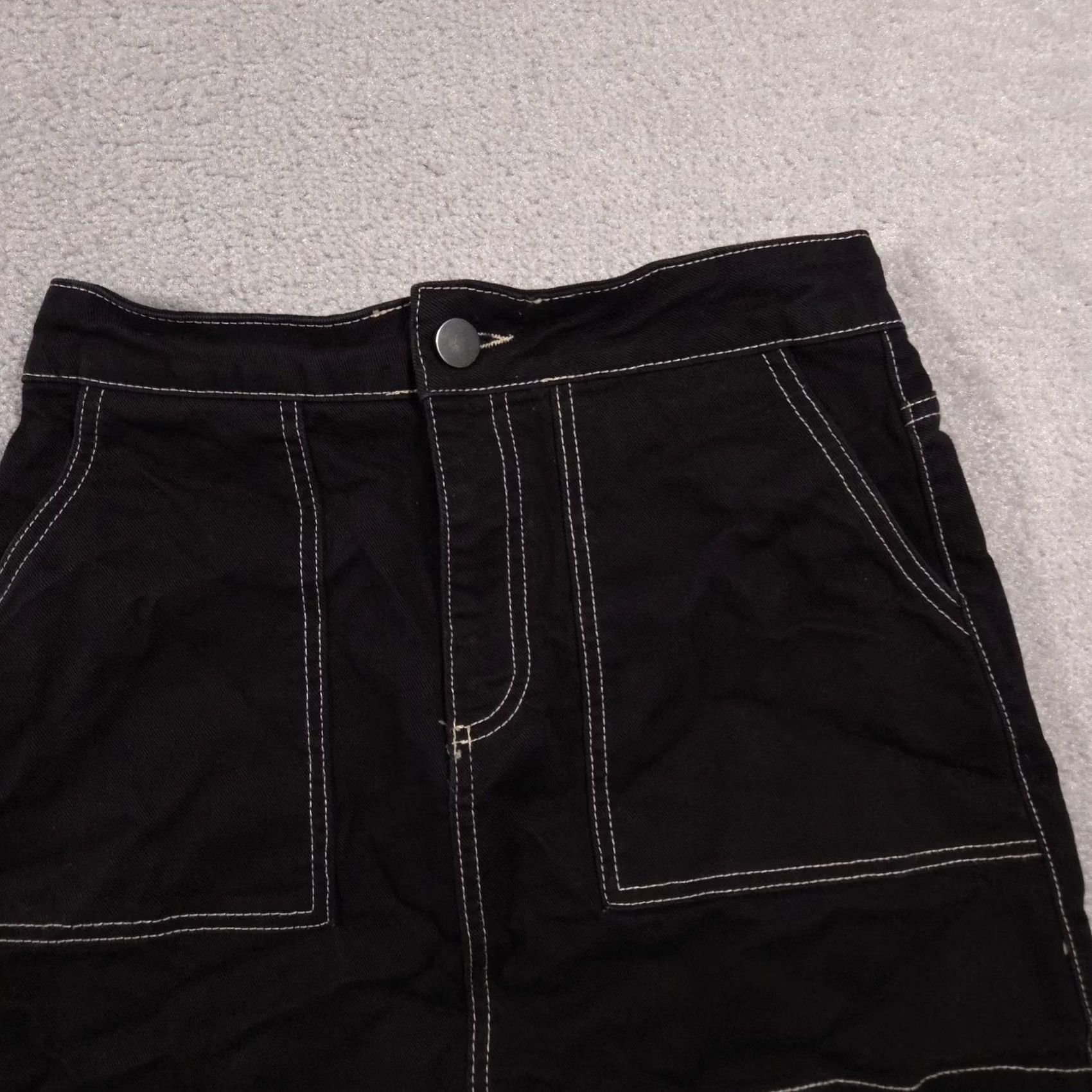 Zara Zara TRF Collection Skirt Womens Medium Black Contrast Stitch Mini Pockets Zipper Button Size 32" / US 10 / IT 46 - 3 Thumbnail