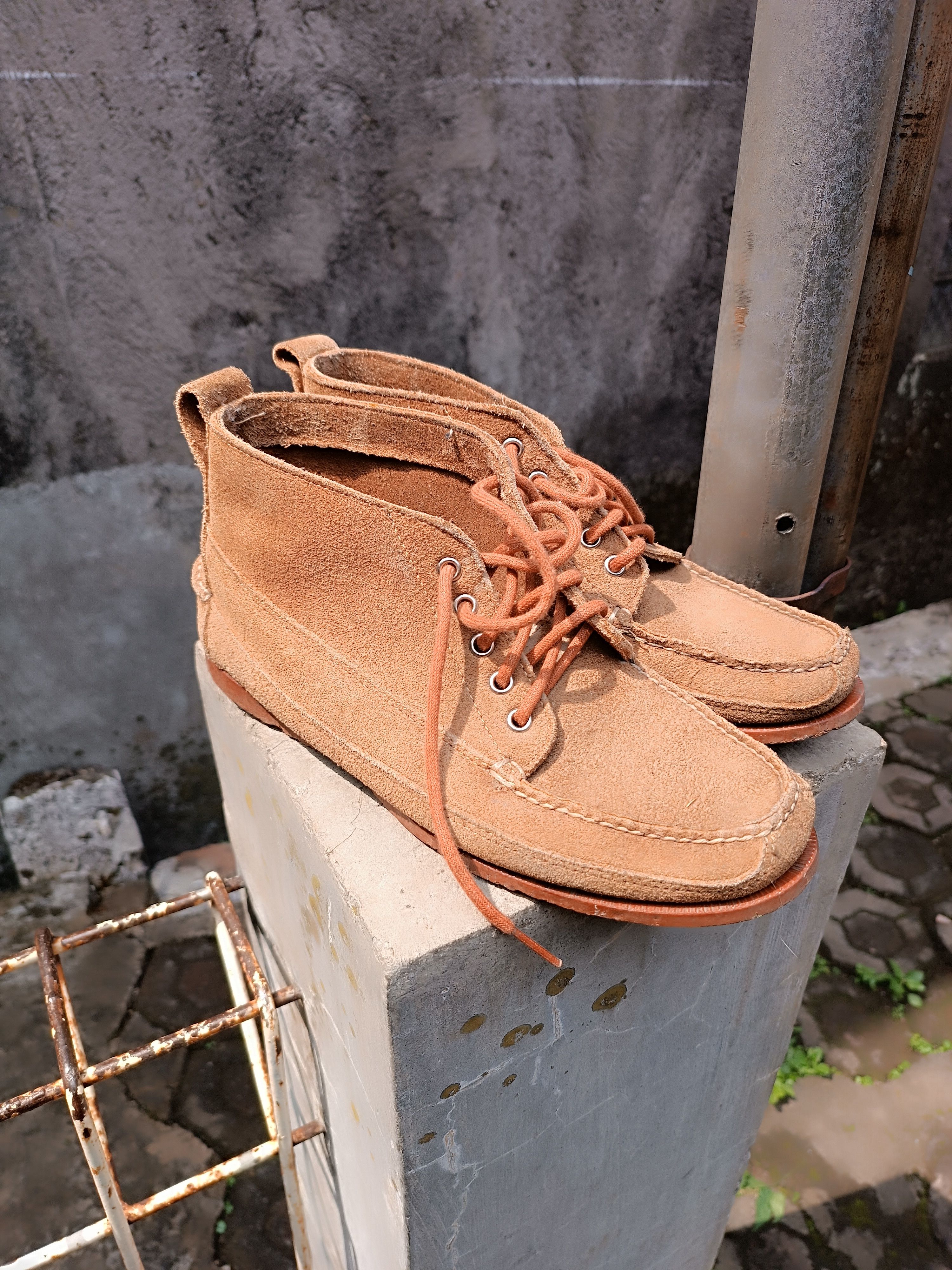 G.H. Bass & Co. G.H. Bass X Mark McNairy Carlton Chukka Boots Limited Size US 8.5 / EU 41-42 - 1 Thumbnail