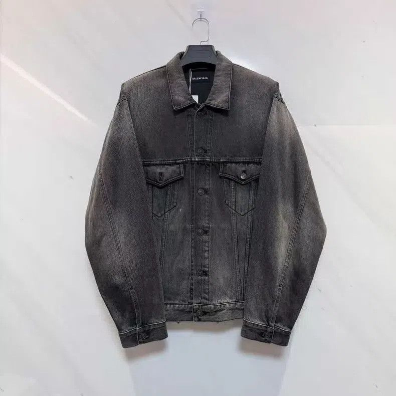 Balenciaga Balenciaga Earth Embroidered Denim Jacket Size US S / EU 44-46 / 1 - 1 Thumbnail