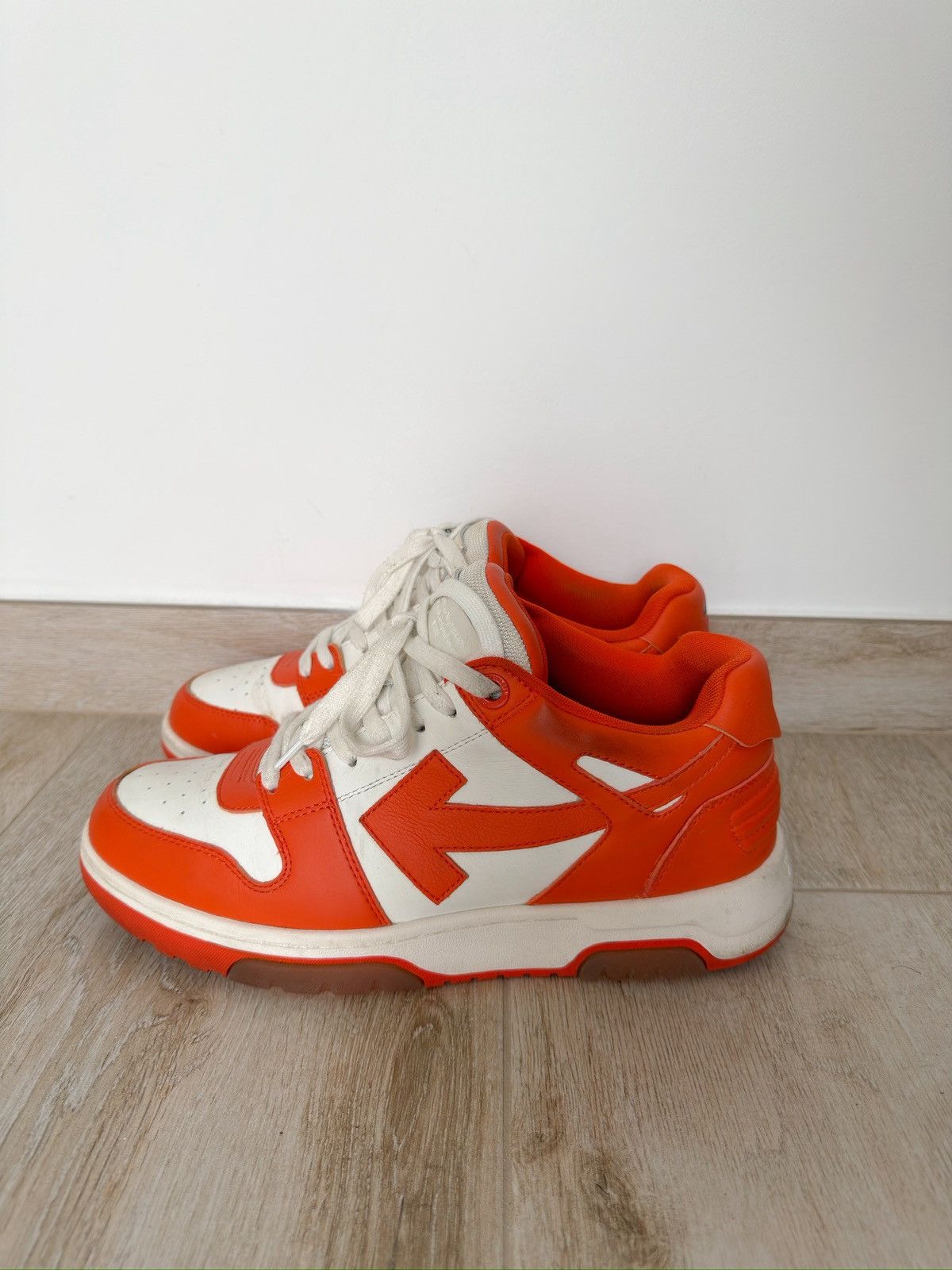 Off-White Off-White Out of Office Orange White Leather OOO Sneakers Size US 9 / EU 42 - 6 Thumbnail
