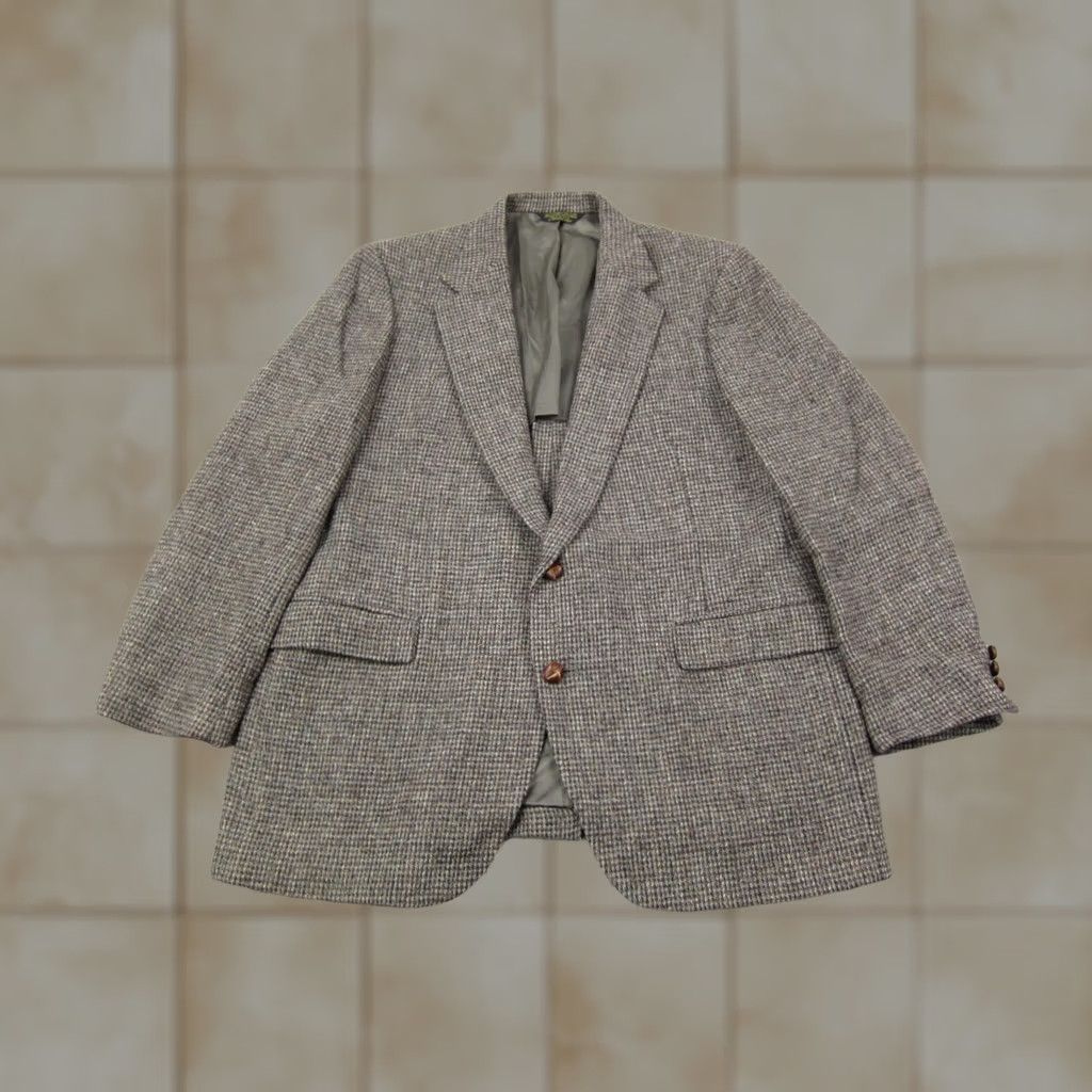Harris Tweed VINTAGE Harris Tweed Jacket Mens L 44 Gray Scottish Wool Blazer USA Herringbone Size 42R - 1 Thumbnail