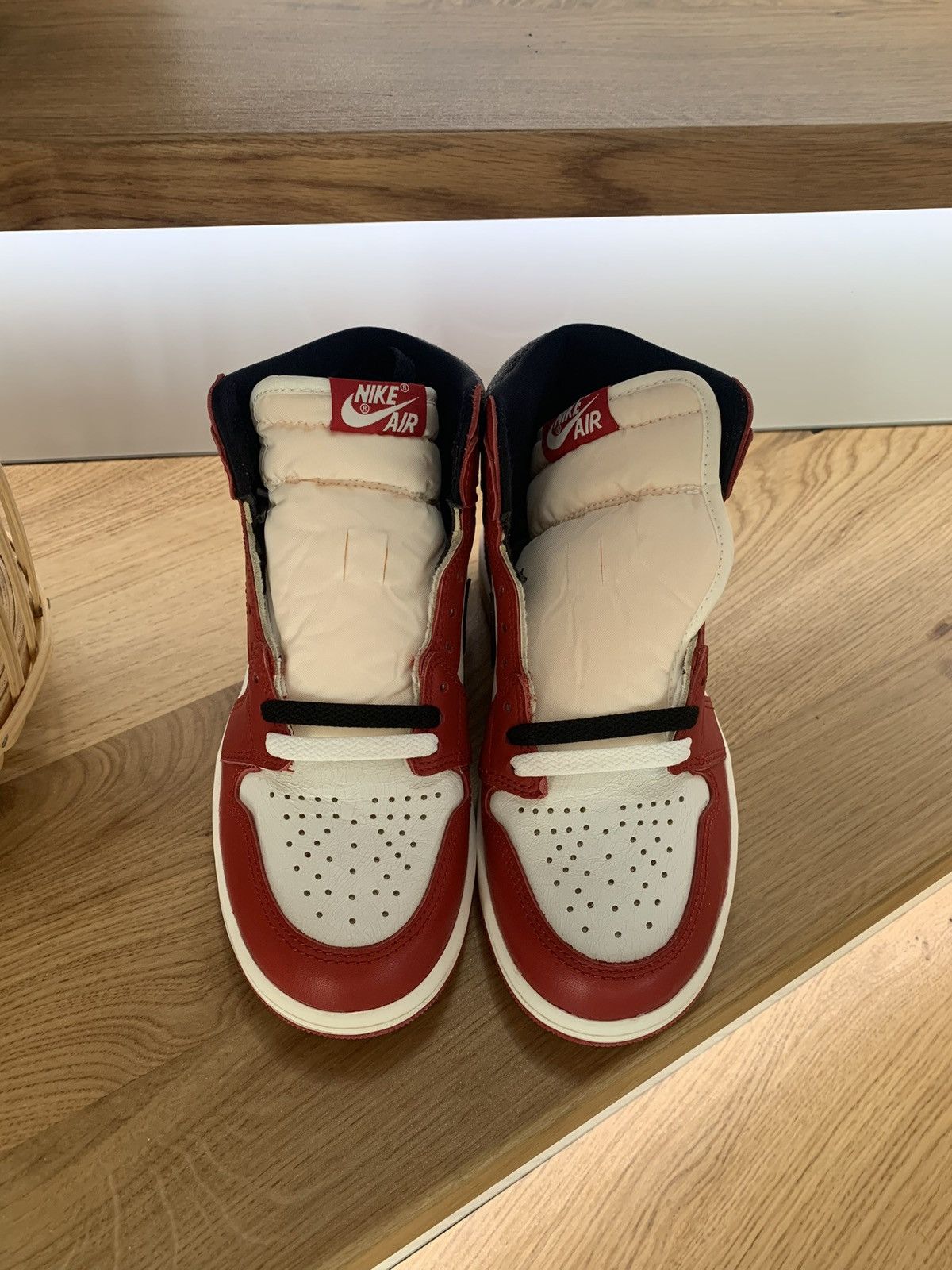 Nike Nike Air Jordan 1 Retro High Chicago Lost and Found Size US 6 / EU 39 - 7 Thumbnail