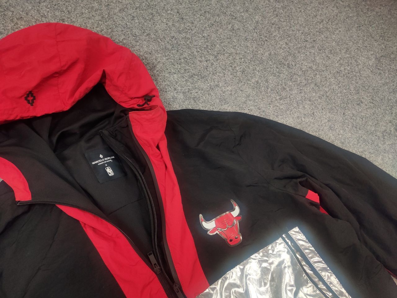 Marcelo Burlon Marcelo Burlon of Milan NBA Chicago Bulls Windbreaker Jacket Size US XL / EU 56 / 4 - 6 Thumbnail
