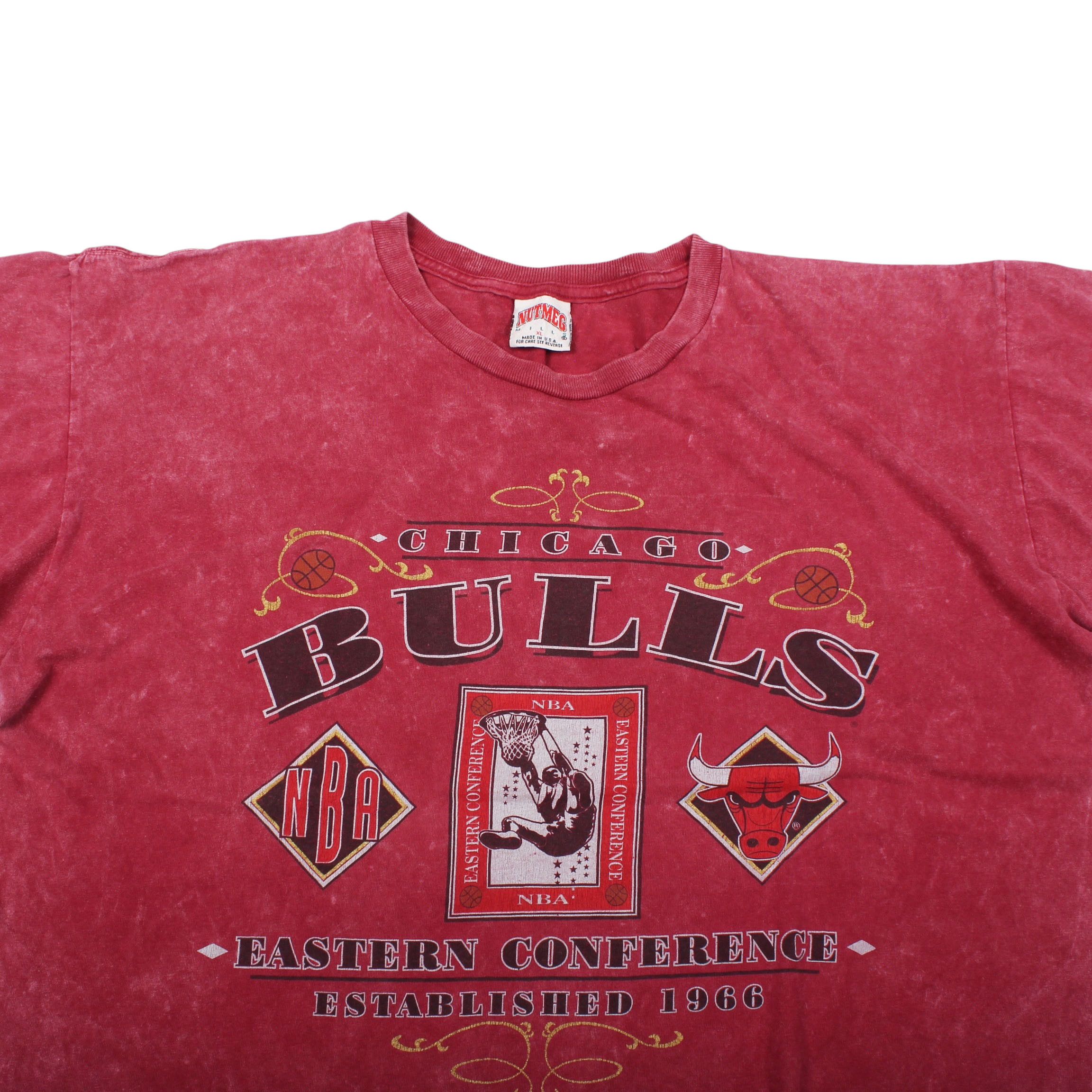 Nutmeg 90s Chicago Bulls NBA T-Shirt Graphic Tee Size US XL / EU 56 / 4 - 2 Thumbnail