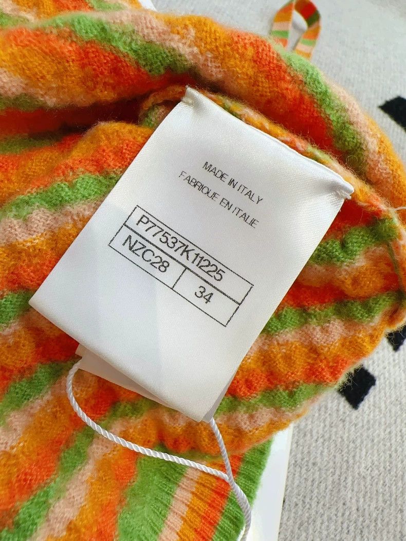 Chanel Chanel 24a orange and green cashmere striped vest Size XXS / US 00 / IT 34 - 7 Thumbnail