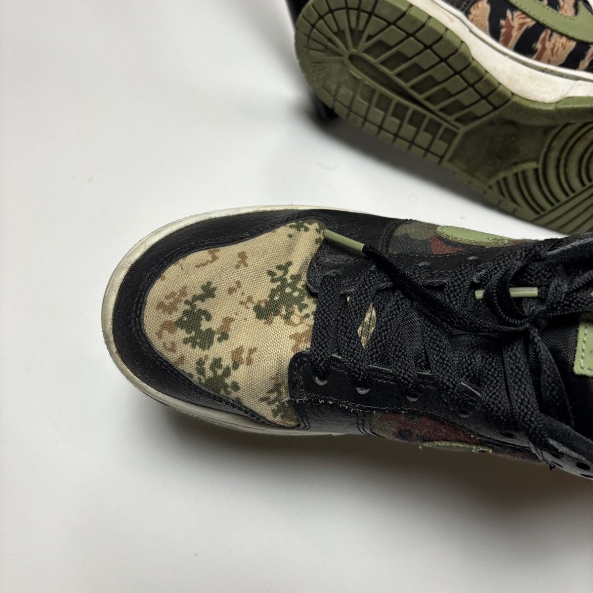 Nike nike dunk low black camo 9.5 us Size US 9.5 / EU 42-43 - 9 Thumbnail