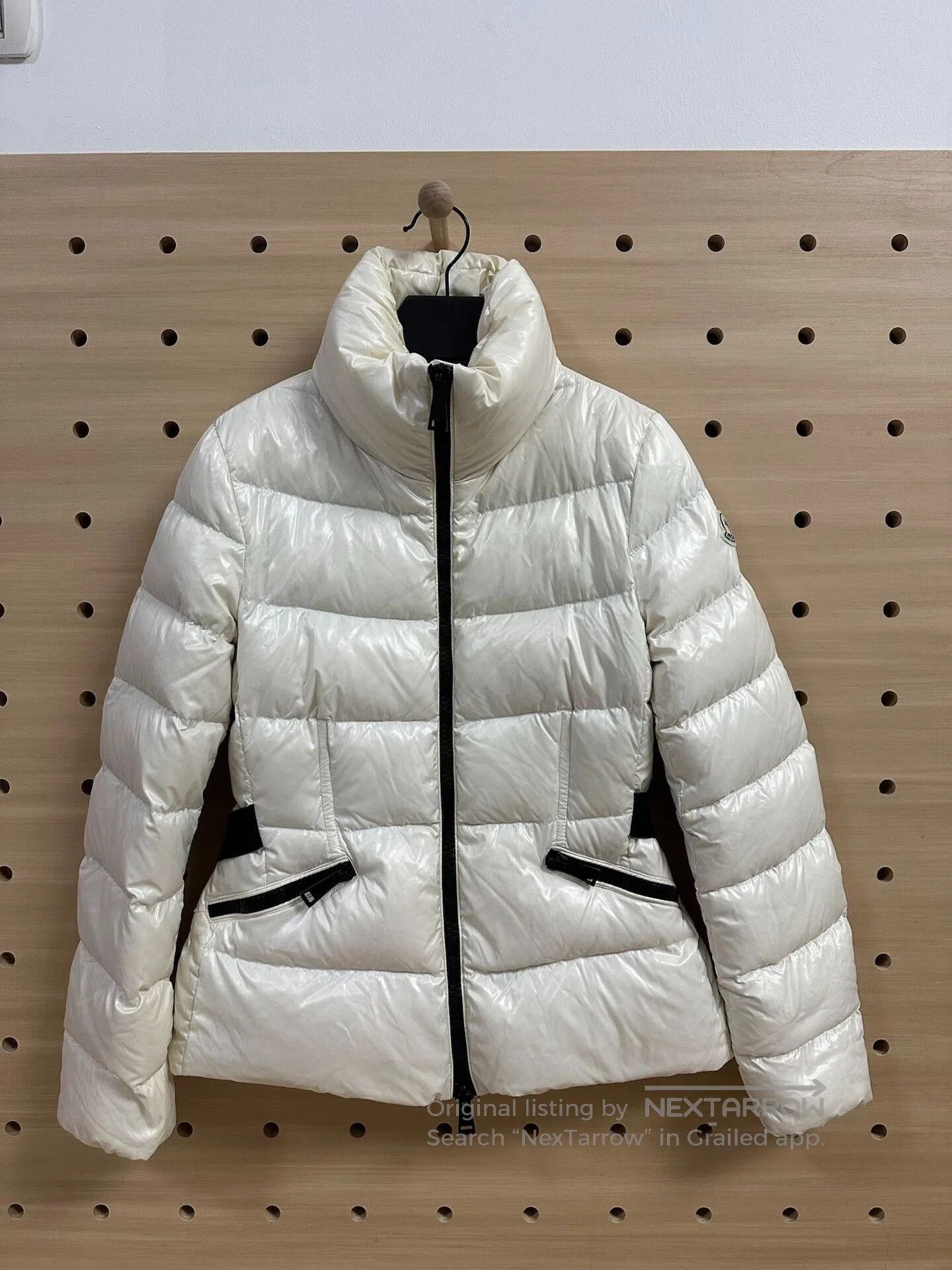 Moncler Moncler Danae Women's White Down Jacket. Size XS / US 0-2 / IT 36-38 - 1 Thumbnail
