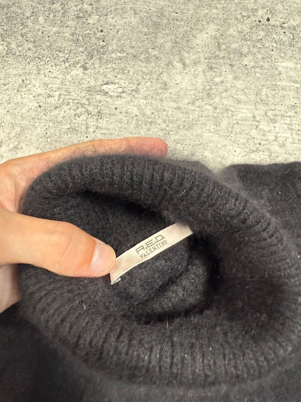 RED Valentino Vintage Red Valentino Turtleneck Fuzzy Mohair Sweater Y2K Size S / US 4 / IT 40 - 4 Thumbnail