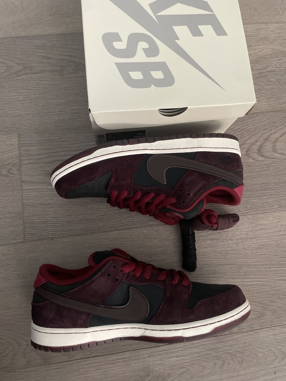 Nike SB Nike SB x Riot Skateshop Size US 10 / EU 43 - 2 Thumbnail