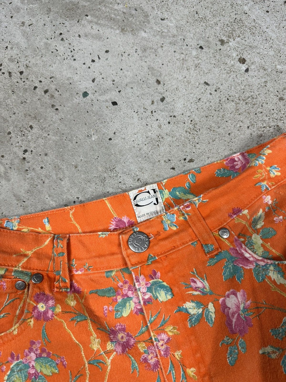 Roberto Cavalli Vintage 90s Roberto Cavalli Jeans Floral Print Flowers Size 28" / US 6 / IT 42 - 9 Thumbnail