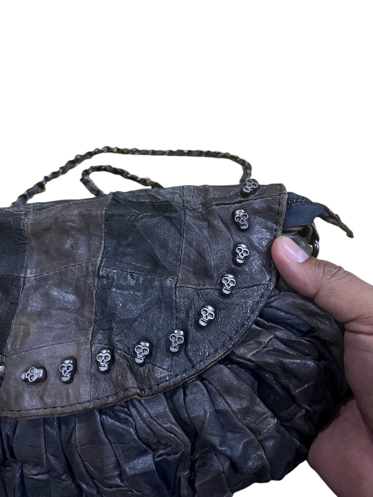 Japanese Brand vintage patchwork leather shoulder bag with skull studs Size ONE SIZE - 2 Thumbnail