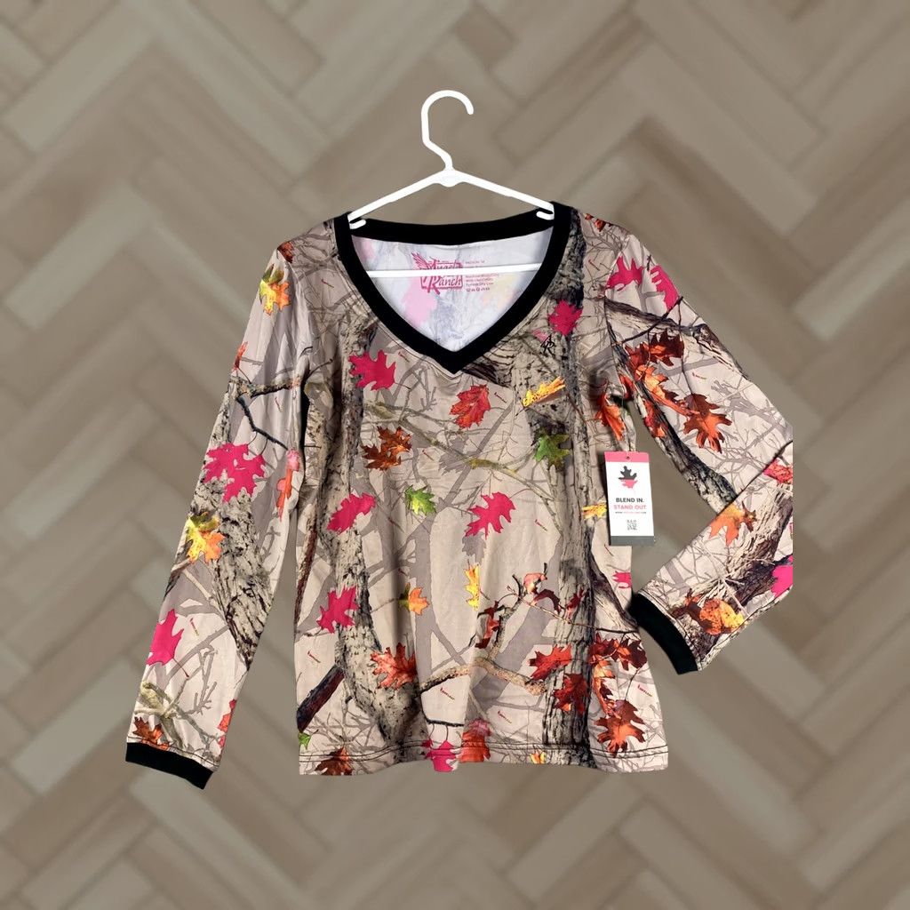 Vintage Angel Ranch Shirt Women’s Long Sleeve Dri-Fit Charge Workout Hot Leaf/35-61 Size M / US 6-8 / IT 42-44 - 1 Thumbnail