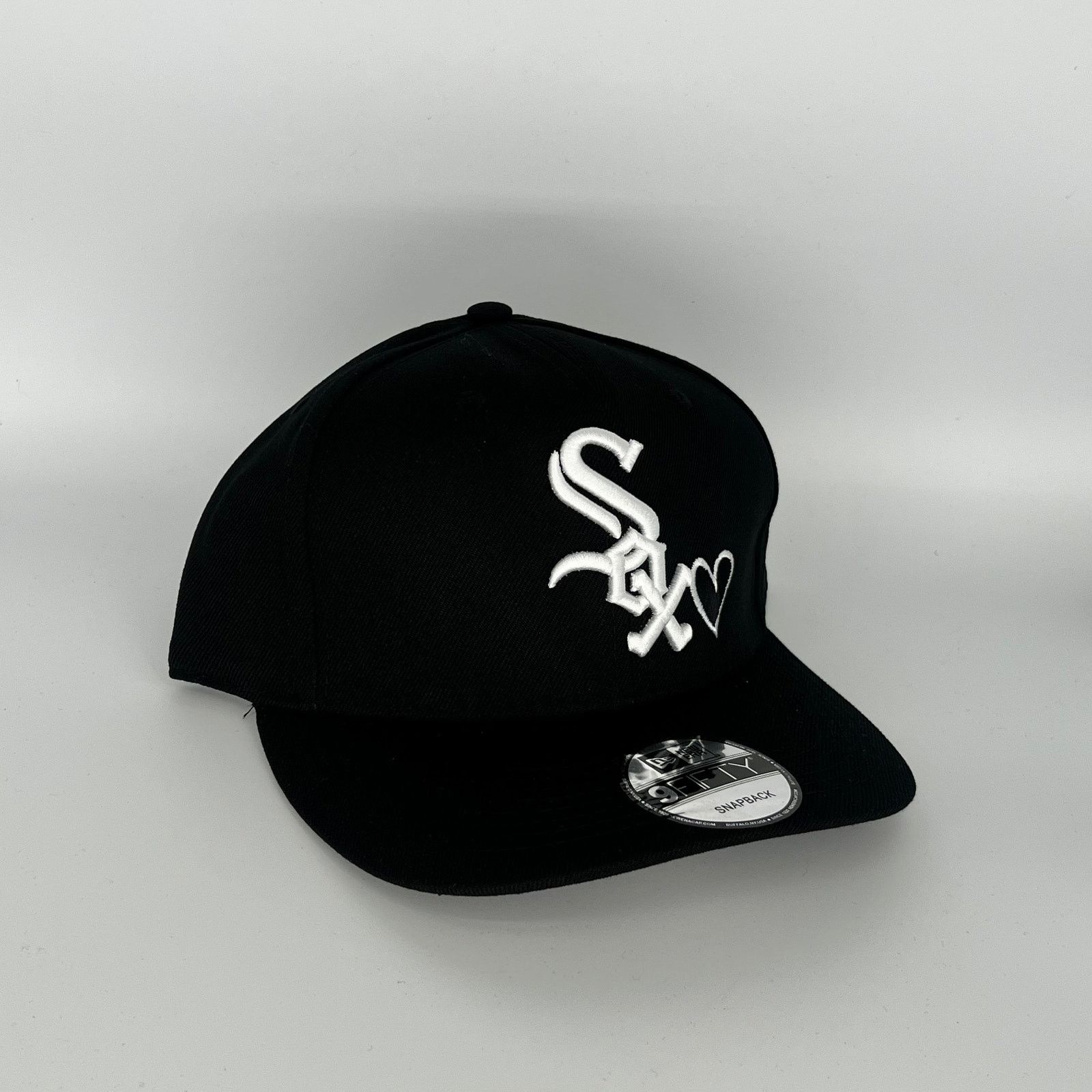 New Era Black Chicago White Sox With Black Love Symbol New Era MLB Size ONE SIZE - 1 Thumbnail