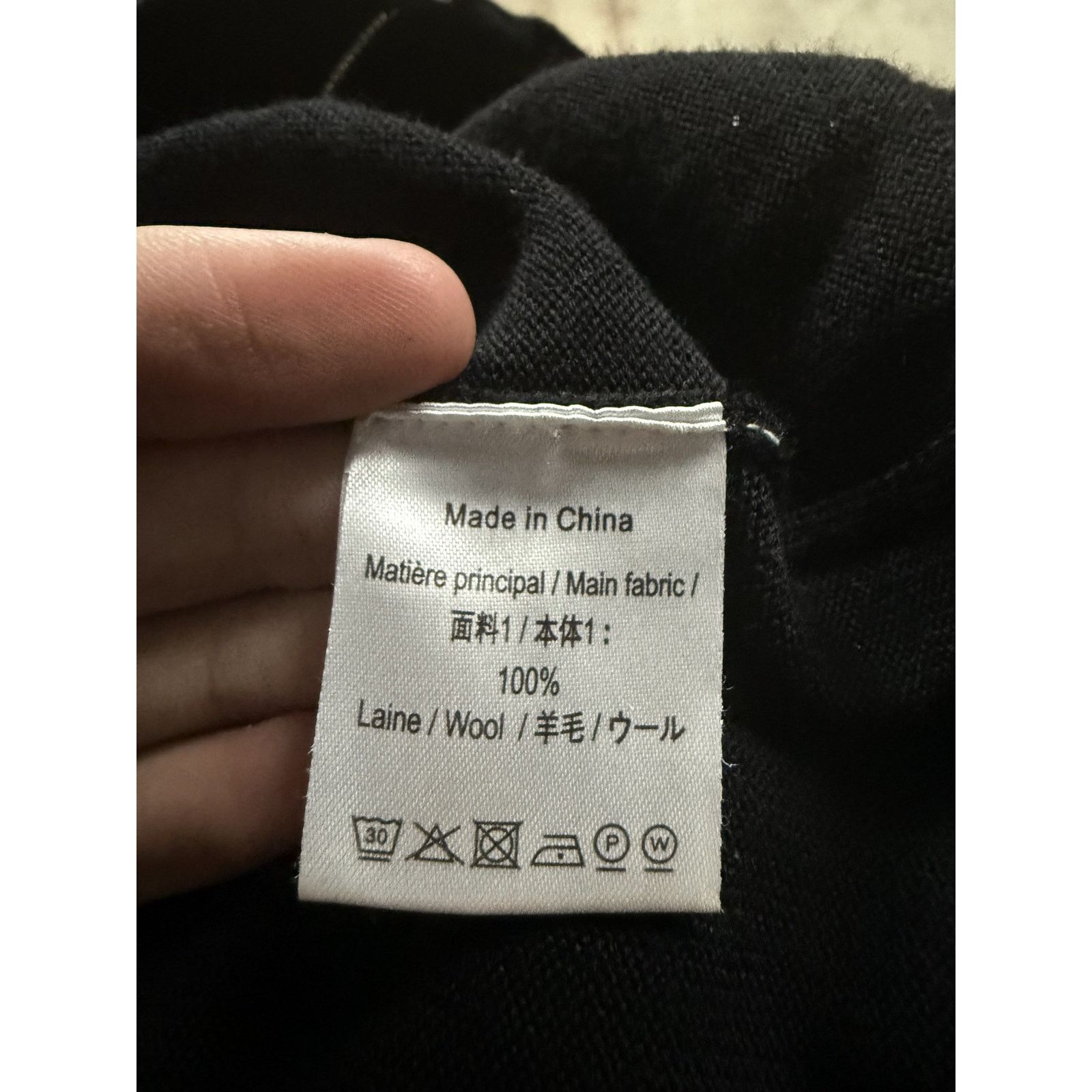 Louis Vuitton LV Zip Up Black Cashmere Uniform Used Medium Size US M / EU 48-50 / 2 - 2 Thumbnail