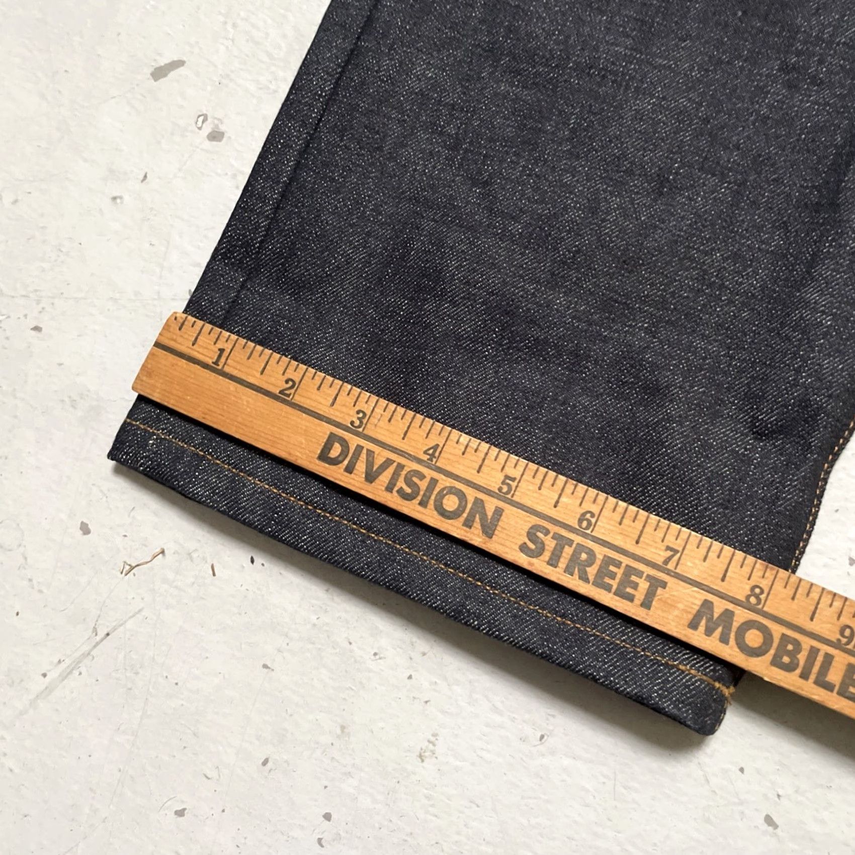 Denime Ginew Jeans Dark Blue Denim 32 Unisex Adults 32 NWT USA Made Selvedge Straight Jeans Color Black Size US 32 / EU 48 - 2 Thumbnail