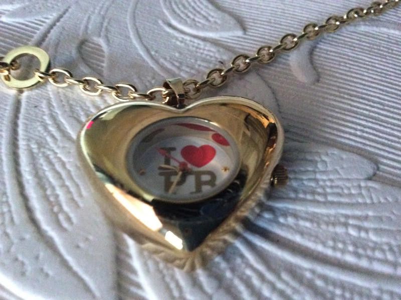 Designer Paul's Boutique glod heart watch Size ONE SIZE - 4 Thumbnail