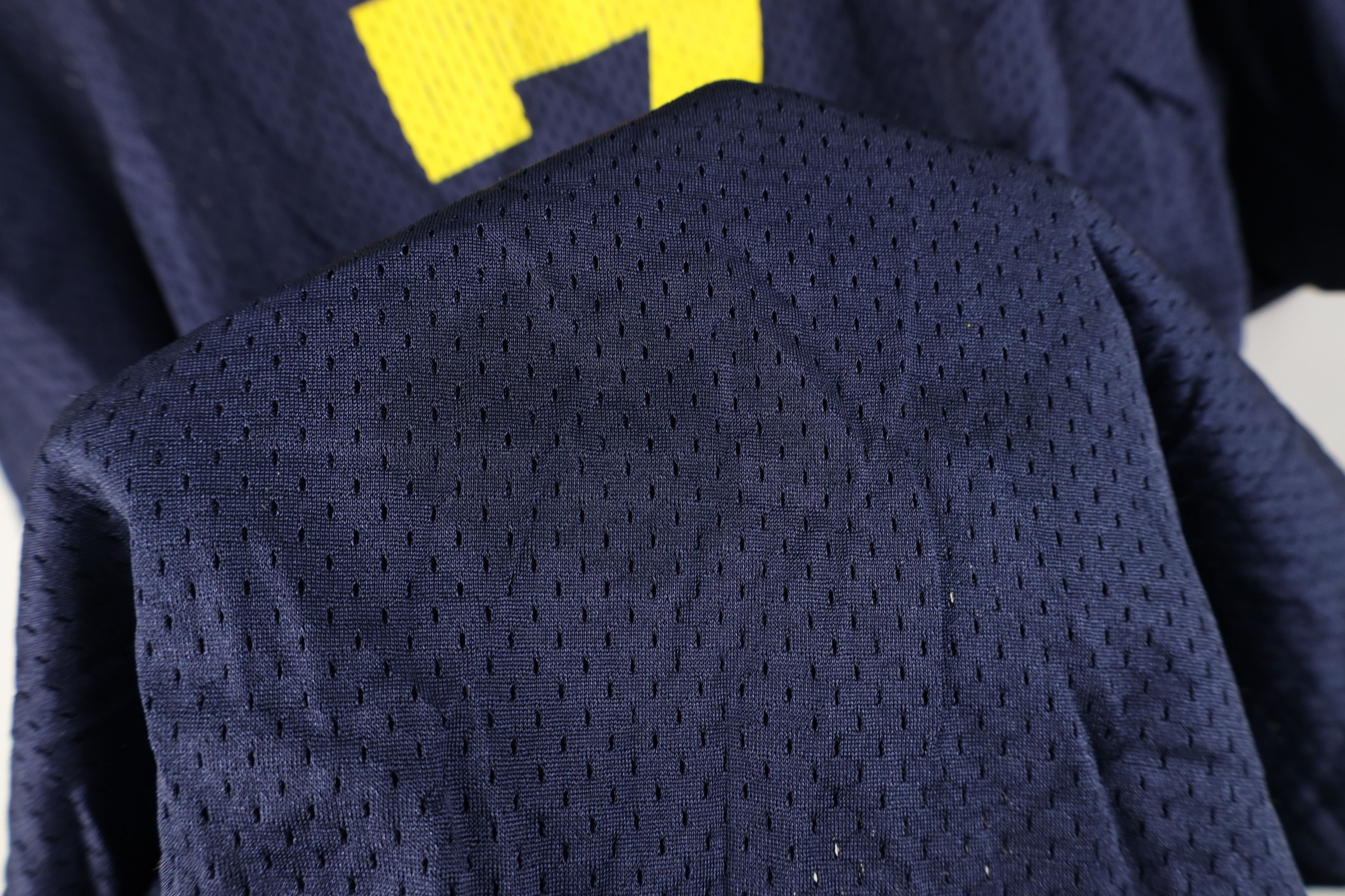 Nike Vintage Nike Swoosh University of Michigan Football Jersey Size US L / EU 52-54 / 3 - 9 Thumbnail