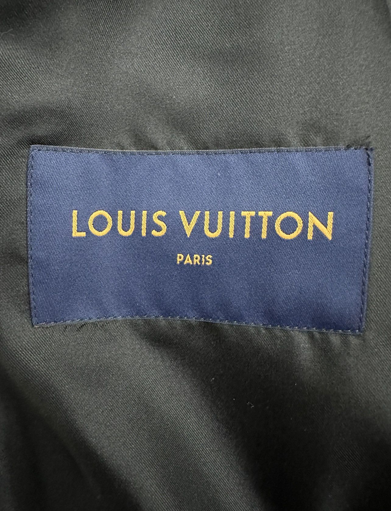 Louis Vuitton *Rare* Louis Vuitton Logo Mink Vest Size US S / EU 44-46 / 1 - 3 Thumbnail