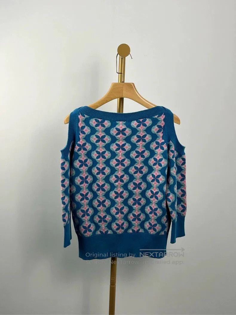 Chanel Chanel Blue Floral Open Shoulder Knit Top . Size M / US 6-8 / IT 42-44 - 2 Thumbnail