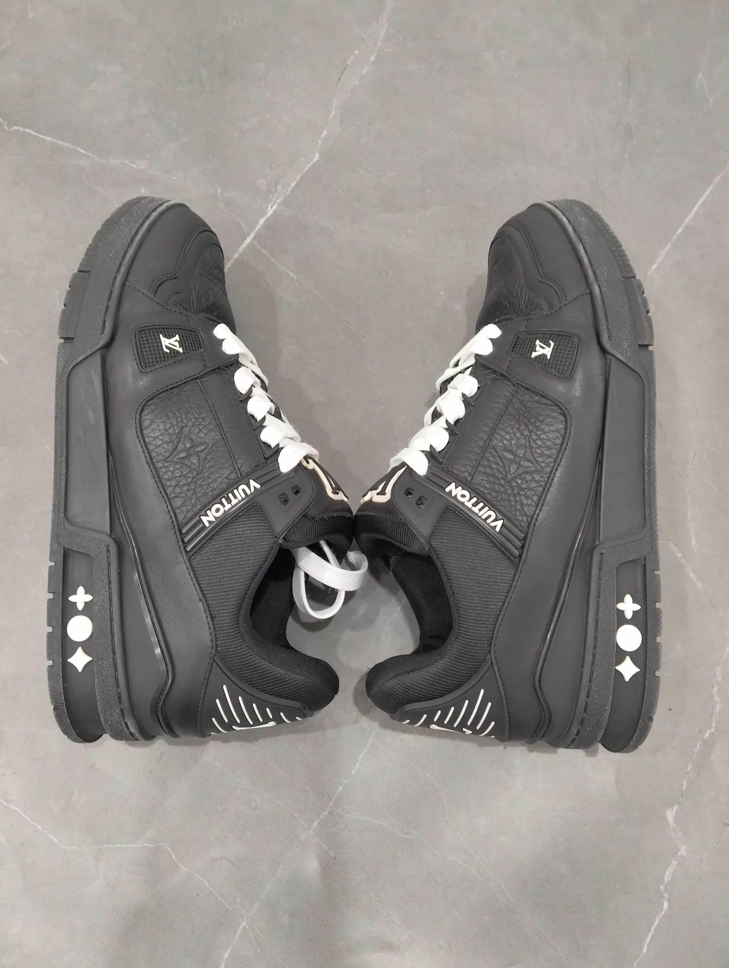 Louis Vuitton LV Trainer Black 41 (95 New) Size US 8 / EU 41 - 3 Thumbnail
