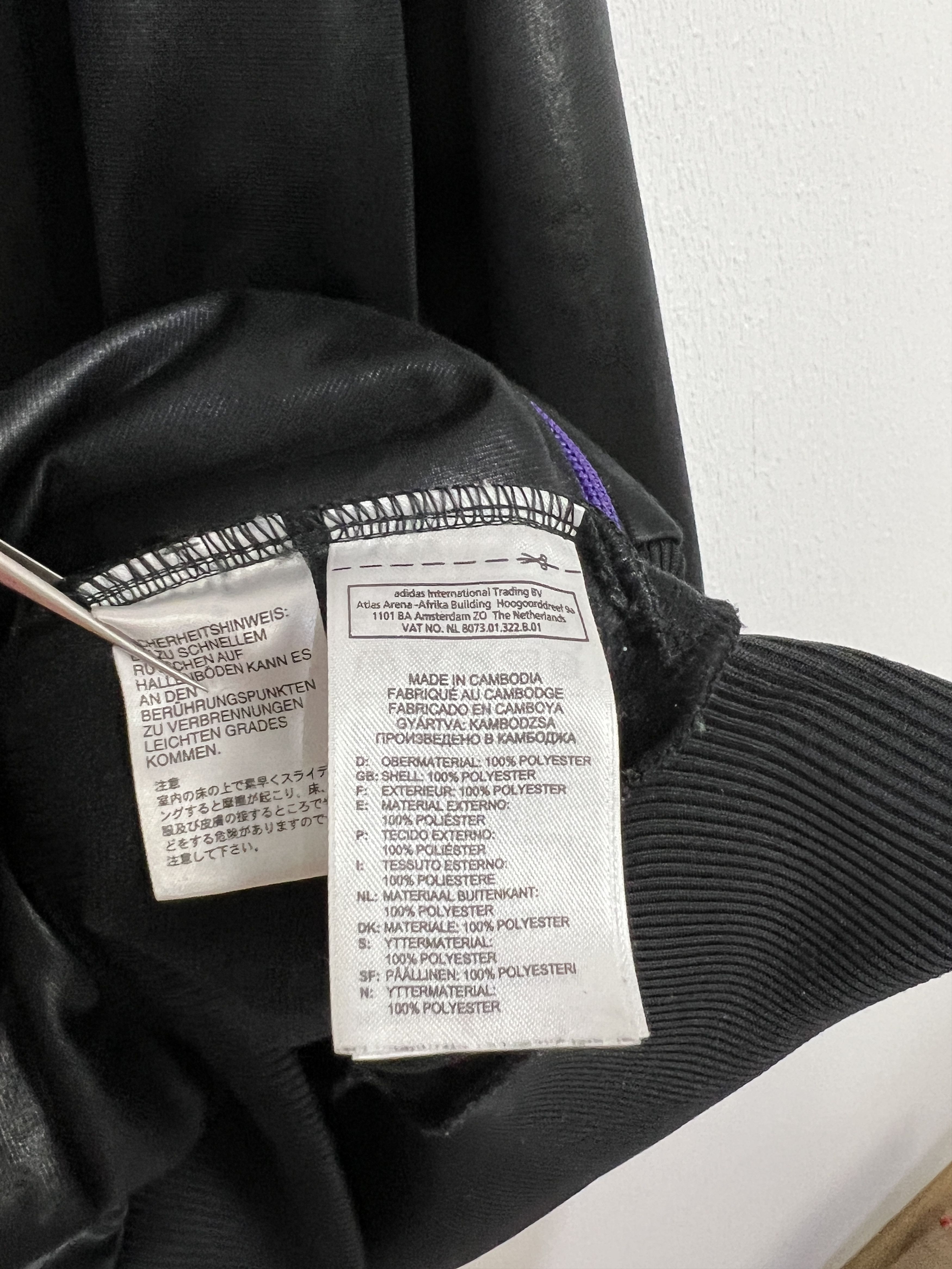 Adidas Vintage Adidas Originals Chile 62 Purple Hooded Jacket Track Size US L / EU 52-54 / 3 - 6 Thumbnail