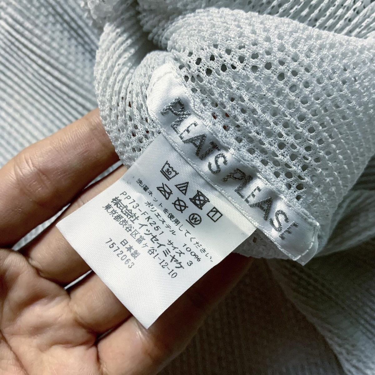 Issey Miyake × Pleats Please Issey Miyake Issey Miyake Pleats Please Mesh Crop Tops Size M / US 6-8 / IT 42-44 - 3 Thumbnail