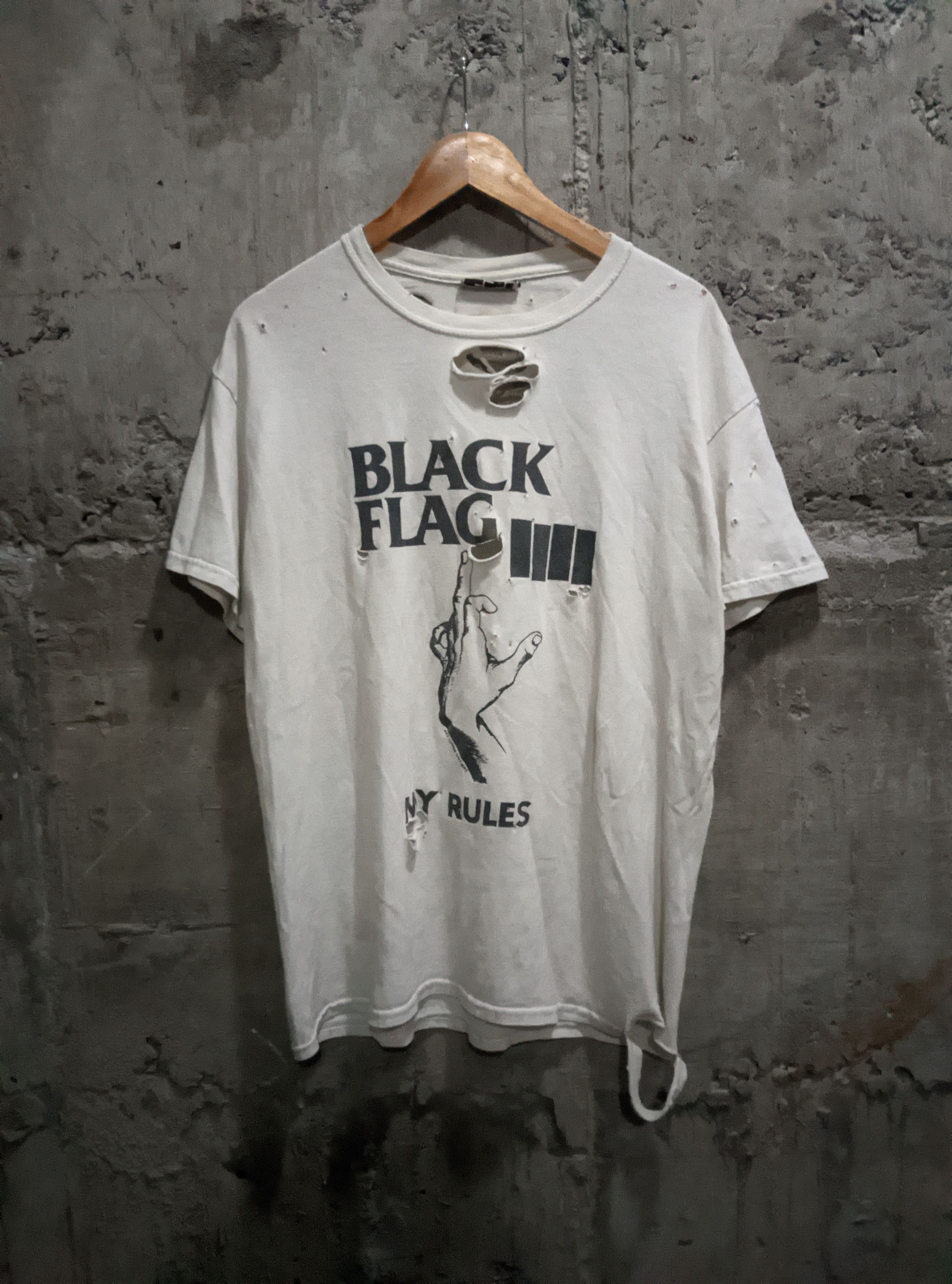 Band Tees Vintage 2000s thrashed black flag hardcore distressed erd Size US L / EU 52-54 / 3 - 1 Thumbnail