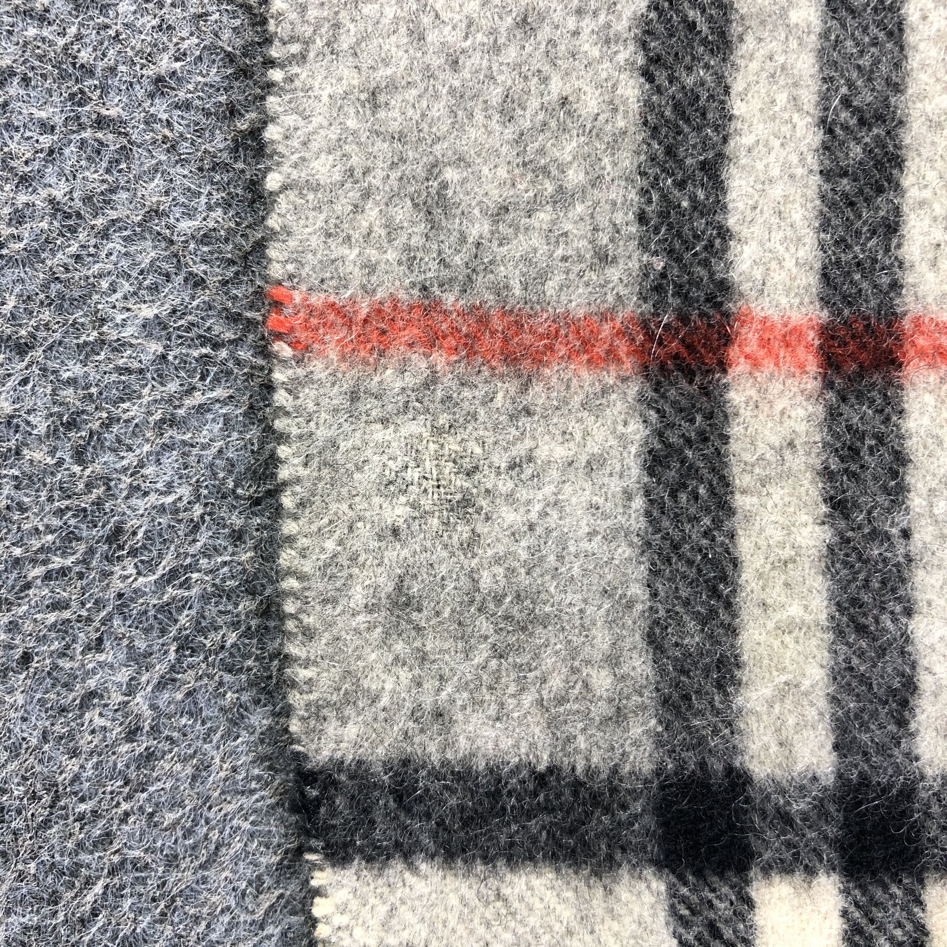 Burberry Burberrys Pure Cashmere Scarf / Muffler / Neckwear P039 Size ONE SIZE - 6 Thumbnail