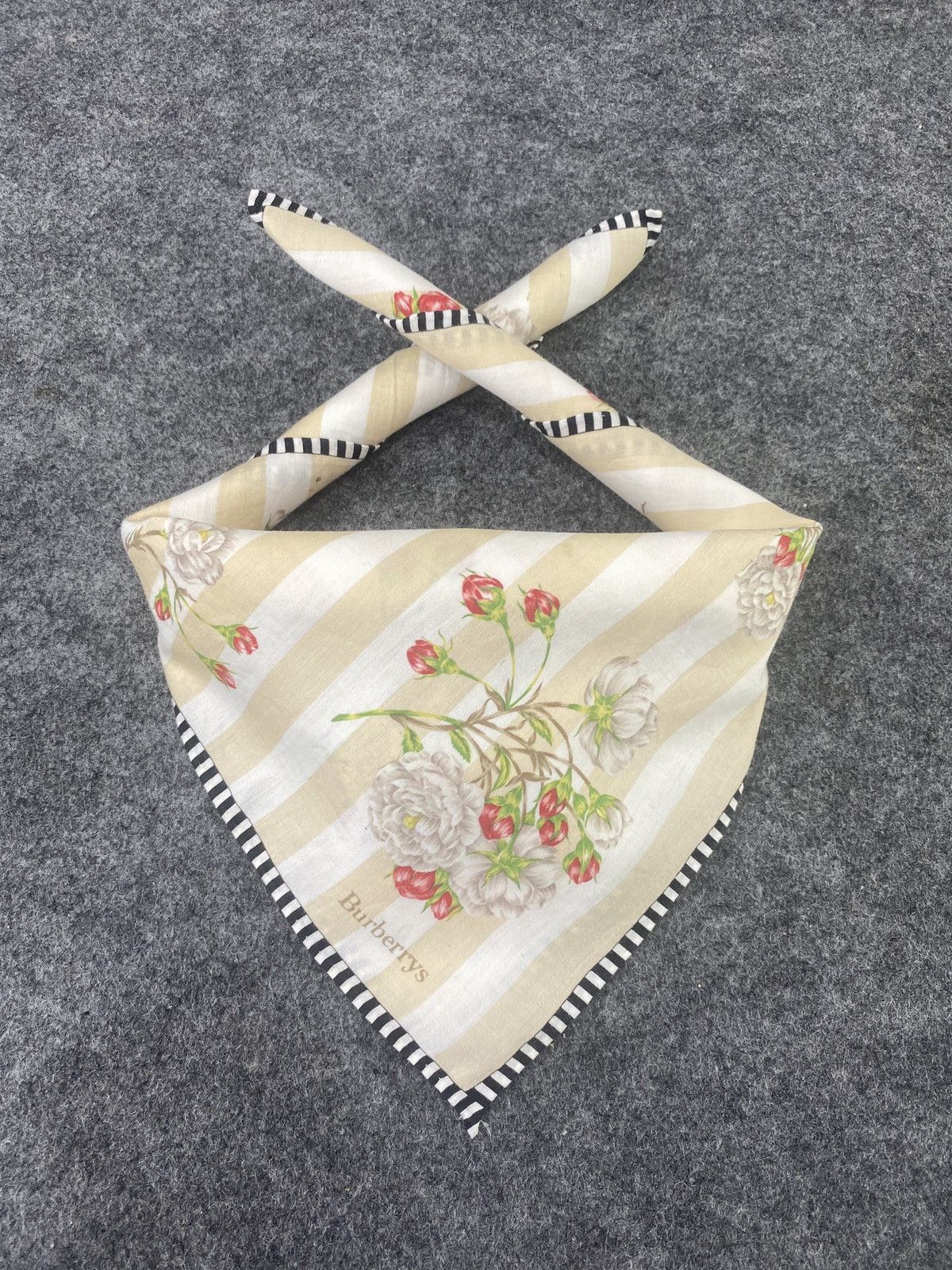 Burberry × Vintage Burberry Handkerchief / Bandana / Neckerchief-B062 Size ONE SIZE - 2 Thumbnail