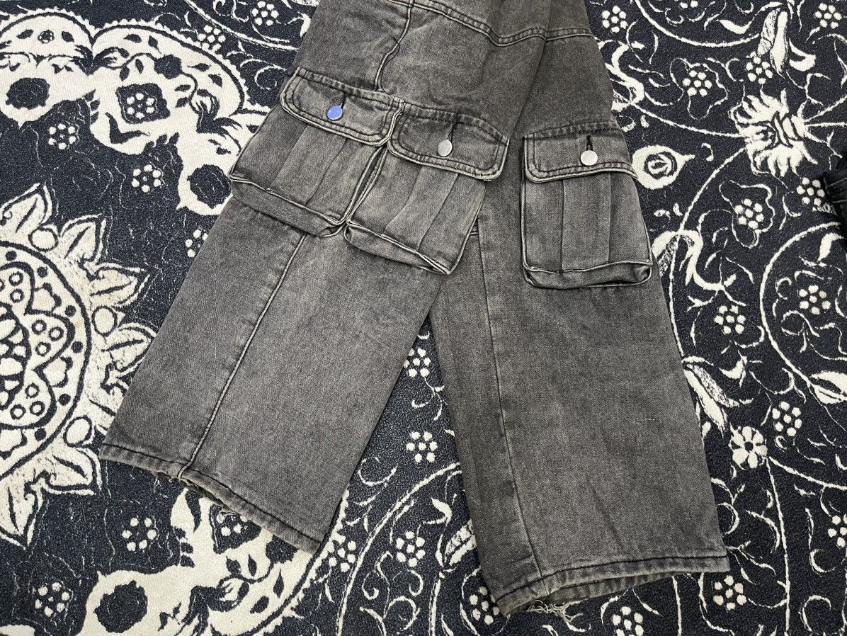 Japanese Brand 2000s BALENCIAGA INSPIRED MULTIPOCKET JEANS BAGGY Size 26" / US 2 / IT 38 - 4 Thumbnail