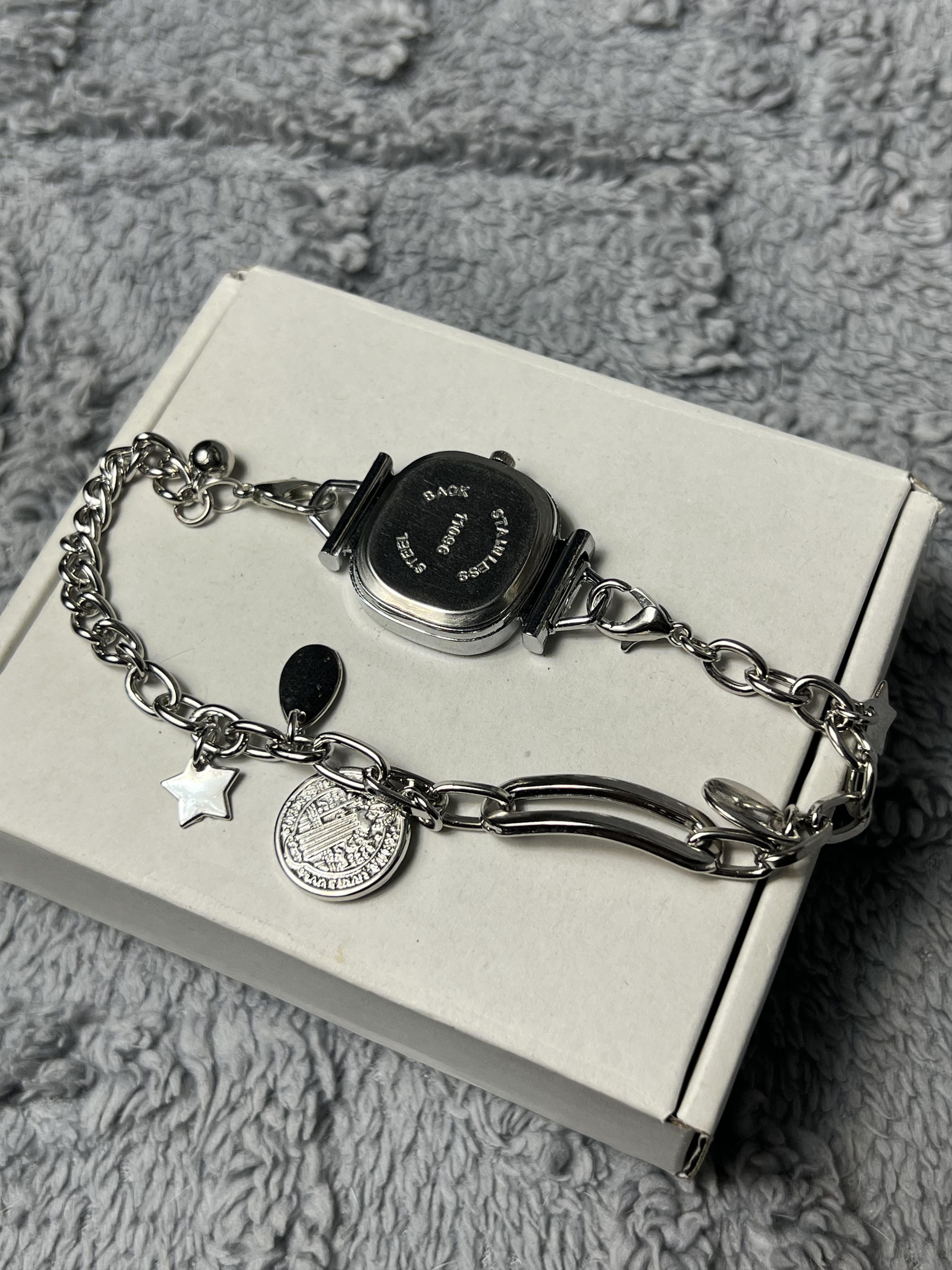 Vintage Glamour Minimalistic Japanese Style Bracelet Watch Y2k Size ONE SIZE - 11 Thumbnail