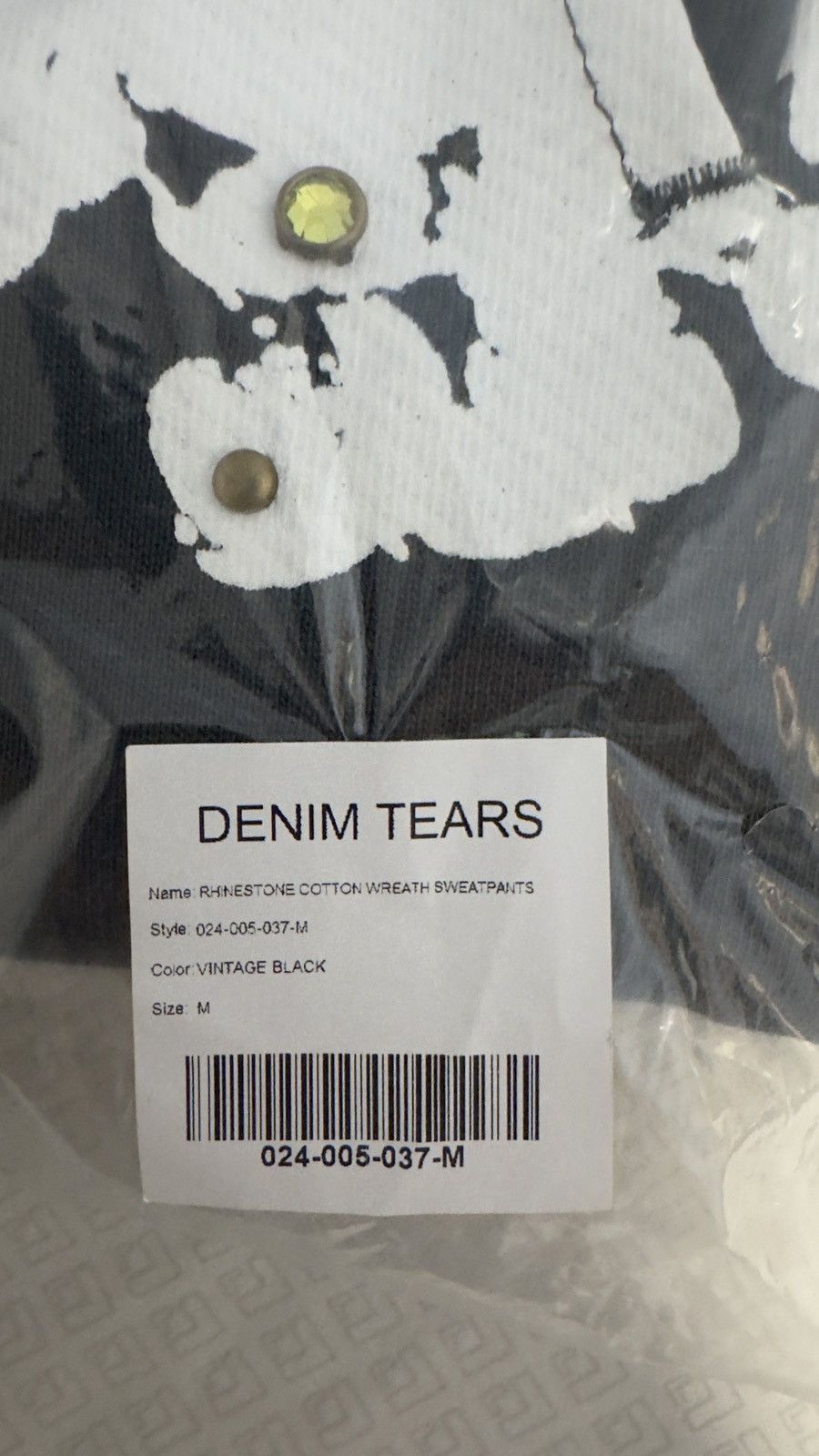 DENIM TEARS Denim Tears Rhinestone Cotton Wreath Sweatpants Size US 32 / EU 48 - 9 Thumbnail