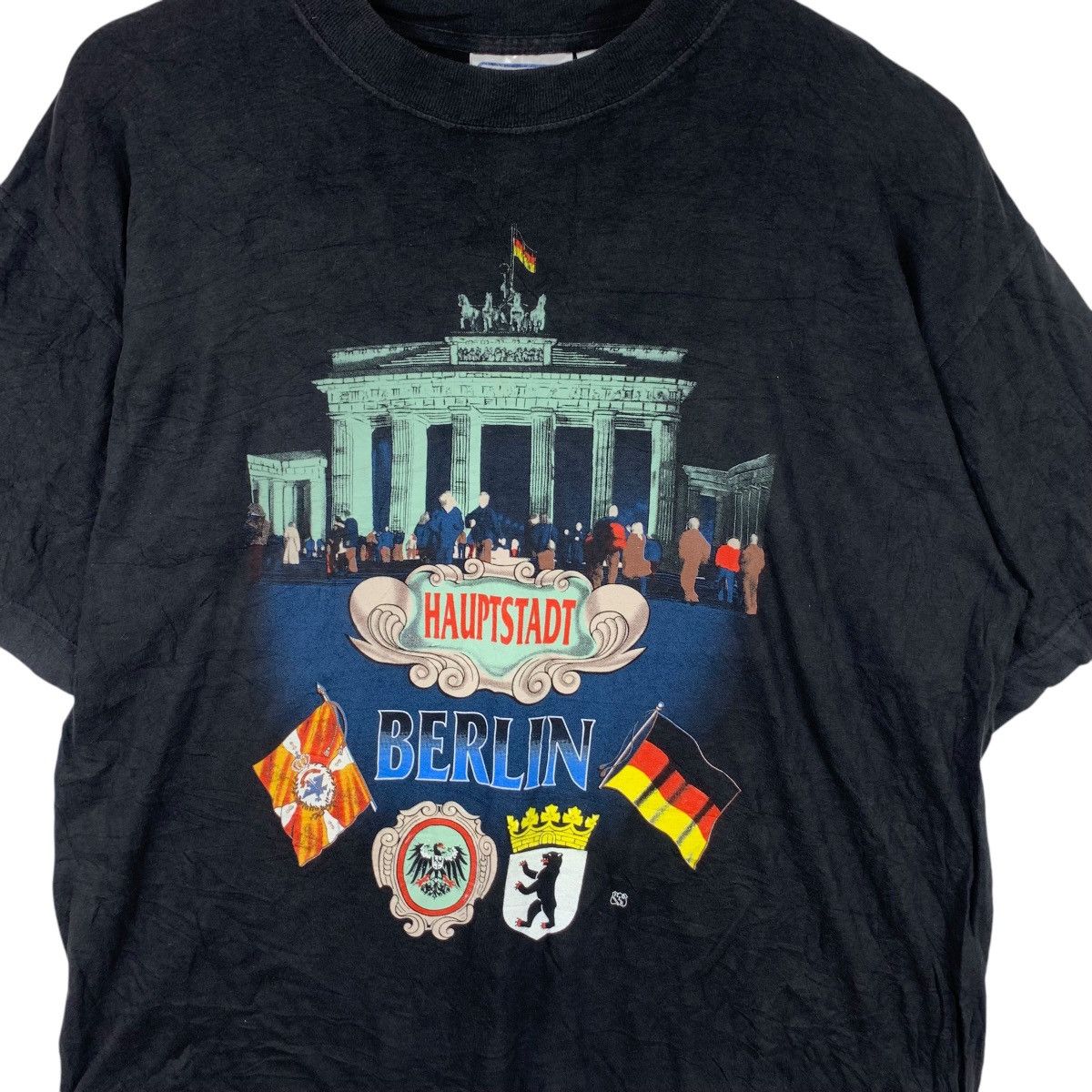 Vintage Vintage HAUPTSTADT BERLIN CITY Germany Tee Shirt Top Size US S / EU 44-46 / 1 - 3 Thumbnail