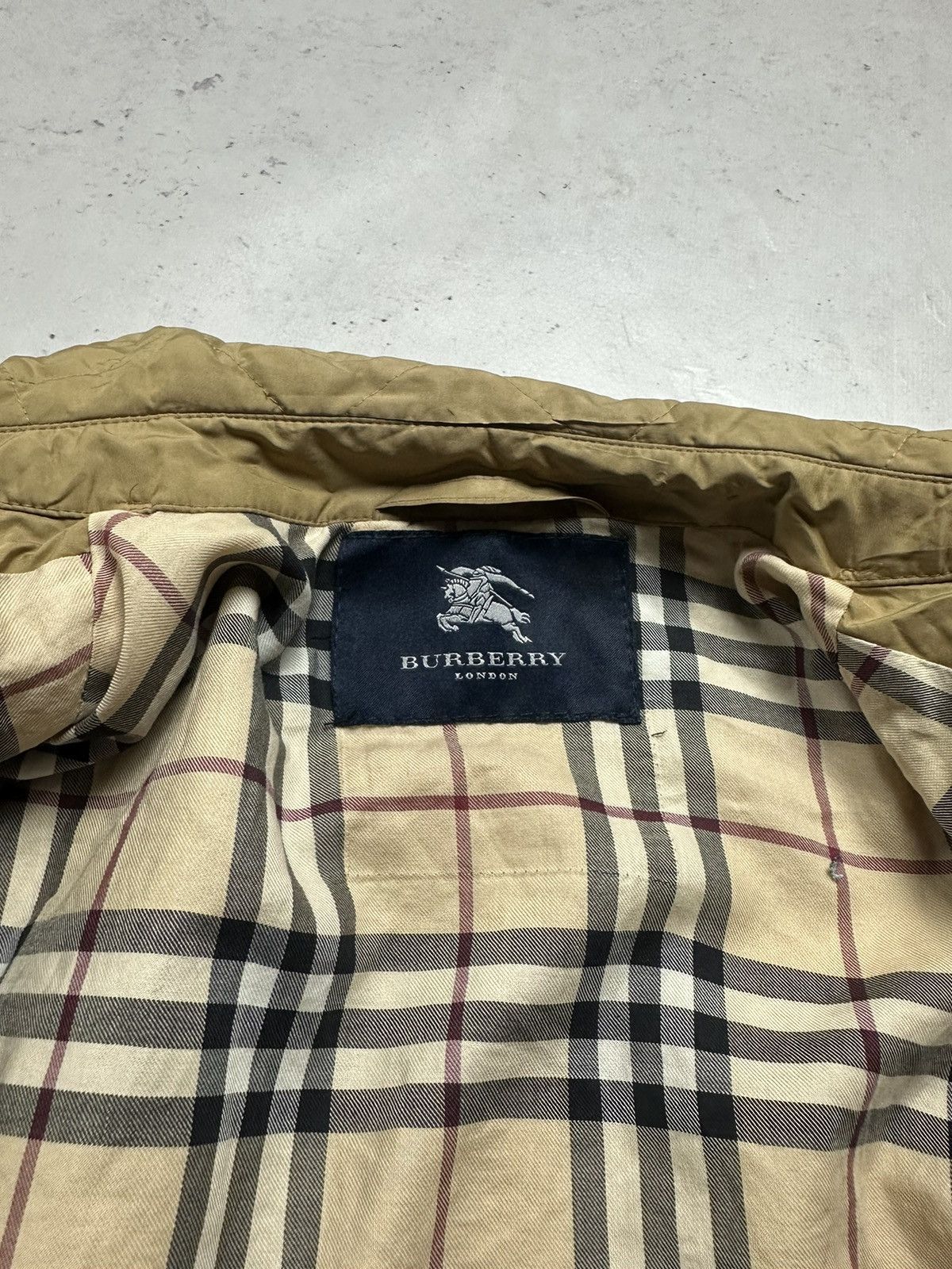 Burberry × Vintage Vintage Burberry Nova Check Plaid Filled Jacket L Size US L / EU 52-54 / 3 - 7 Thumbnail