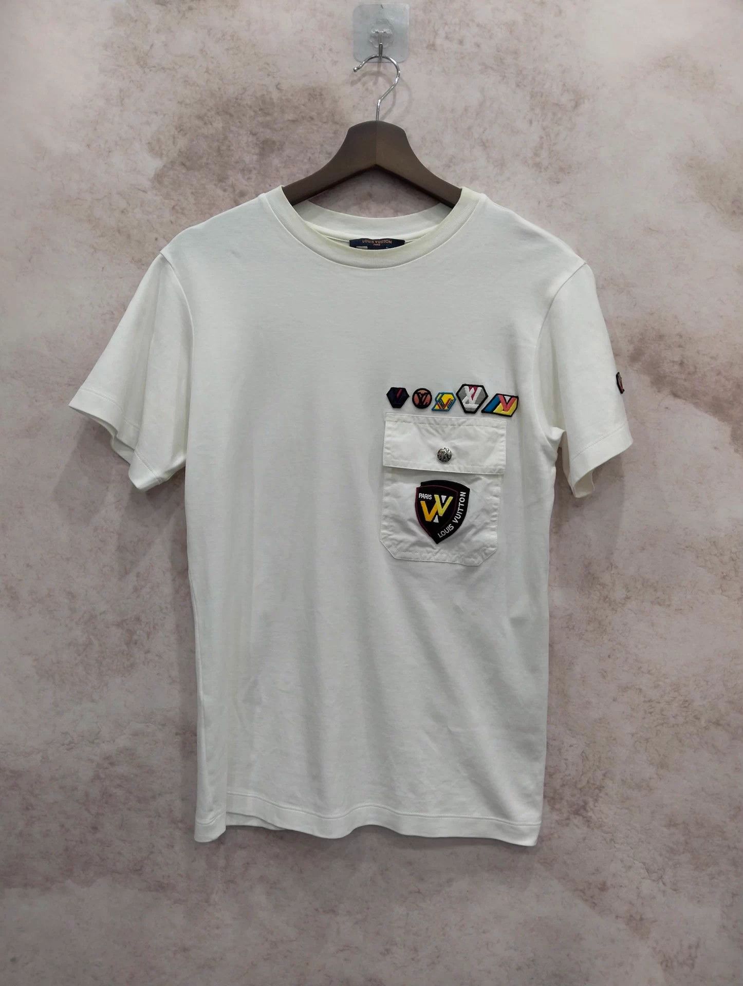 Louis Vuitton LV T-shirt S Size US S / EU 44-46 / 1 - 1 Thumbnail