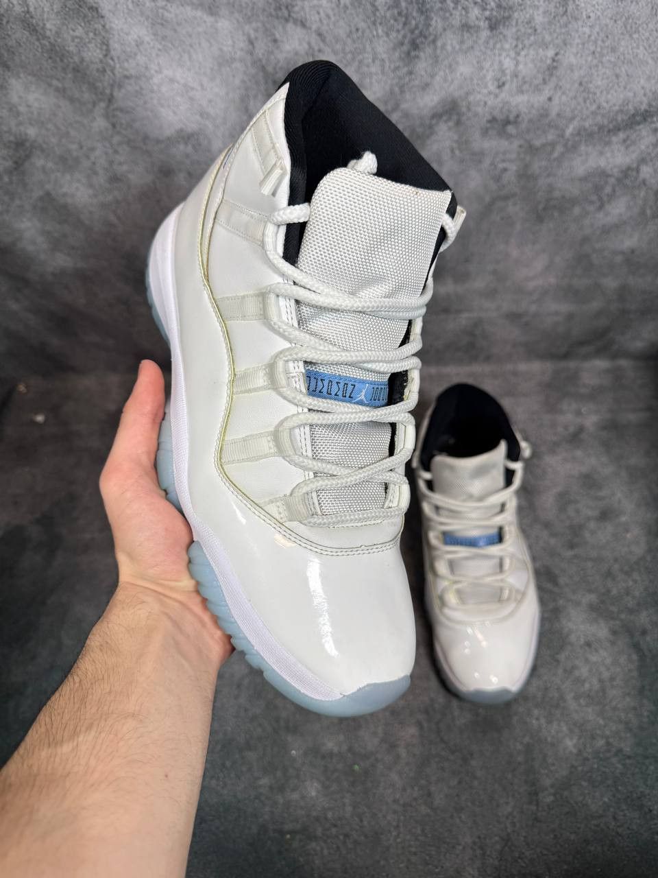Jordan Brand Size 11 | Jordan 11 Legend Blue No Box | Pre-Owned Size US 11 / EU 44 - 1 Thumbnail