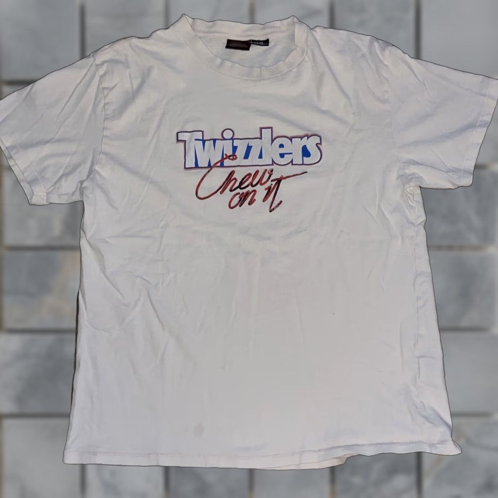 Vintage VINTAGE Hershey Twizzler T-Shirt Men L White “chew On It” Size US L / EU 52-54 / 3 - 1 Thumbnail