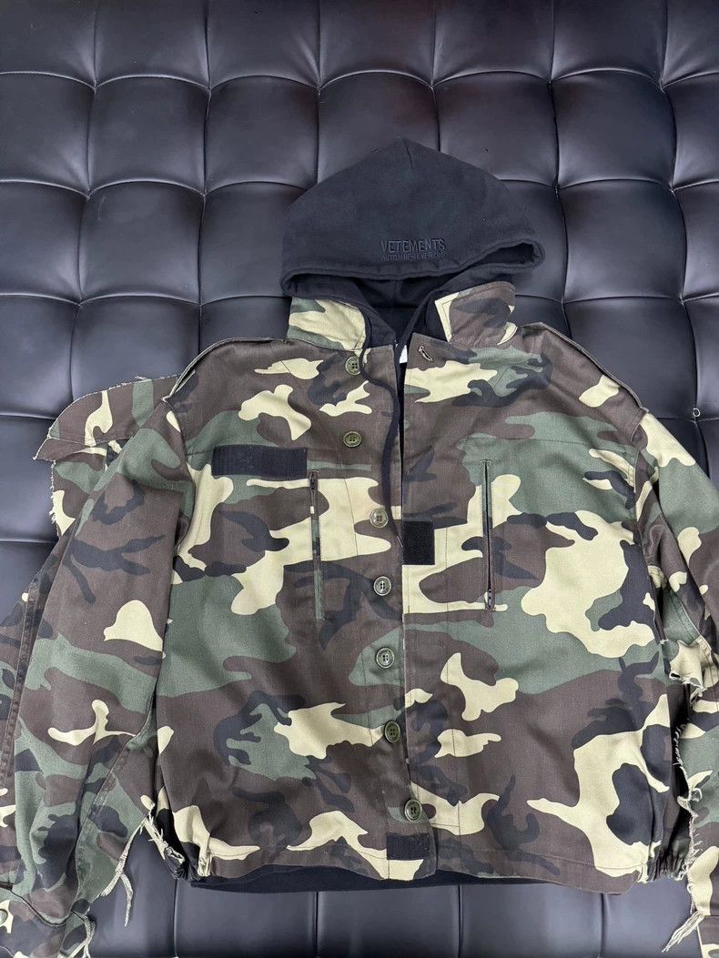 Vetements Vetements Runway Camo Fake Two-Piece Jacket Hoodie Size US M / EU 48-50 / 2 - 1 Thumbnail