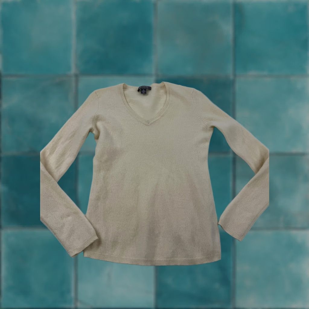Charter Club Charter Club Sweater Womens Medium White 100% Cashmere V Neck Knit Pullover Size M / US 6-8 / IT 42-44 - 1 Thumbnail