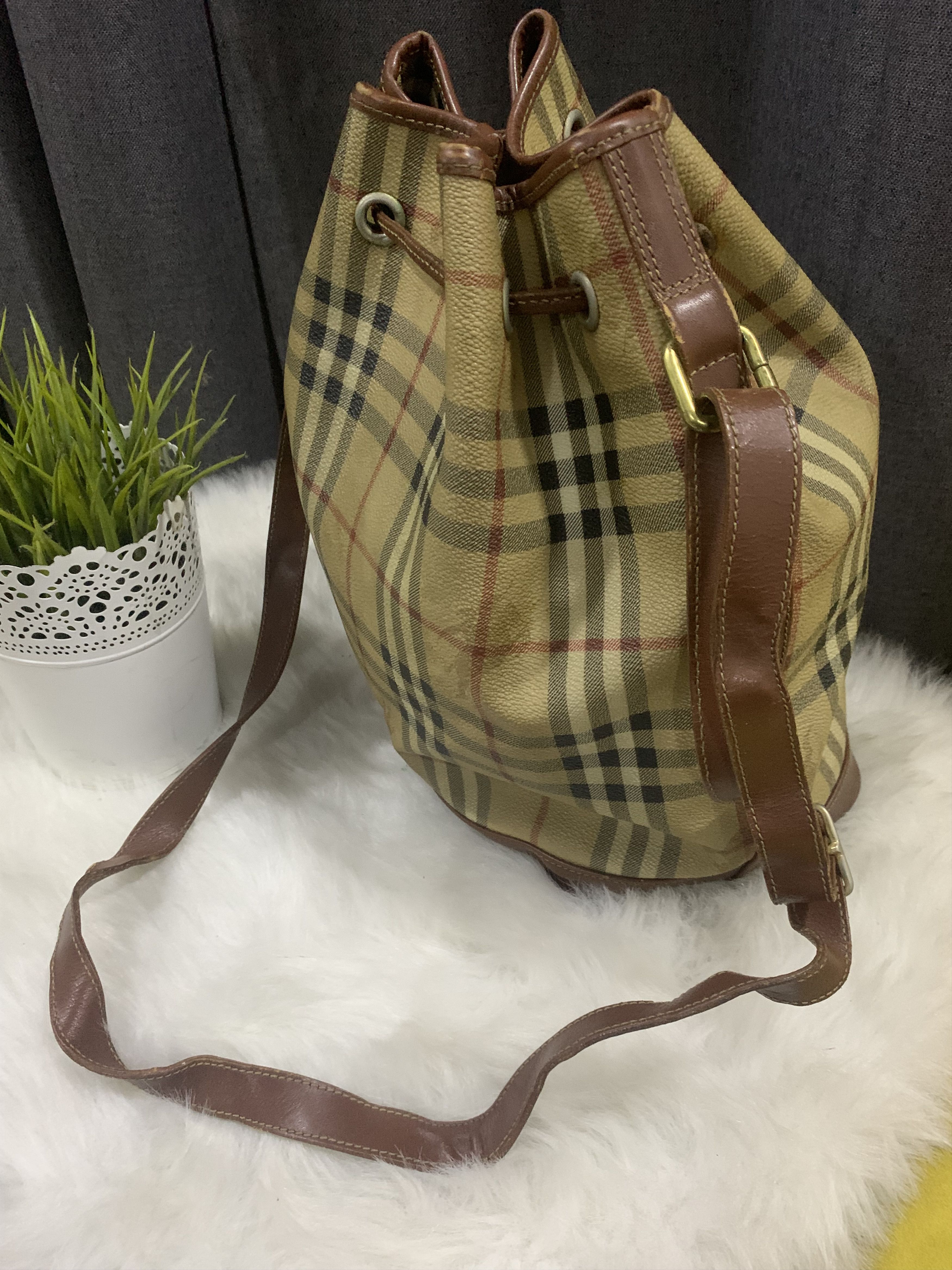 Burberry VINTAGE!! Bucket Bag Burberry Novacheck Size ONE SIZE - 6 Thumbnail