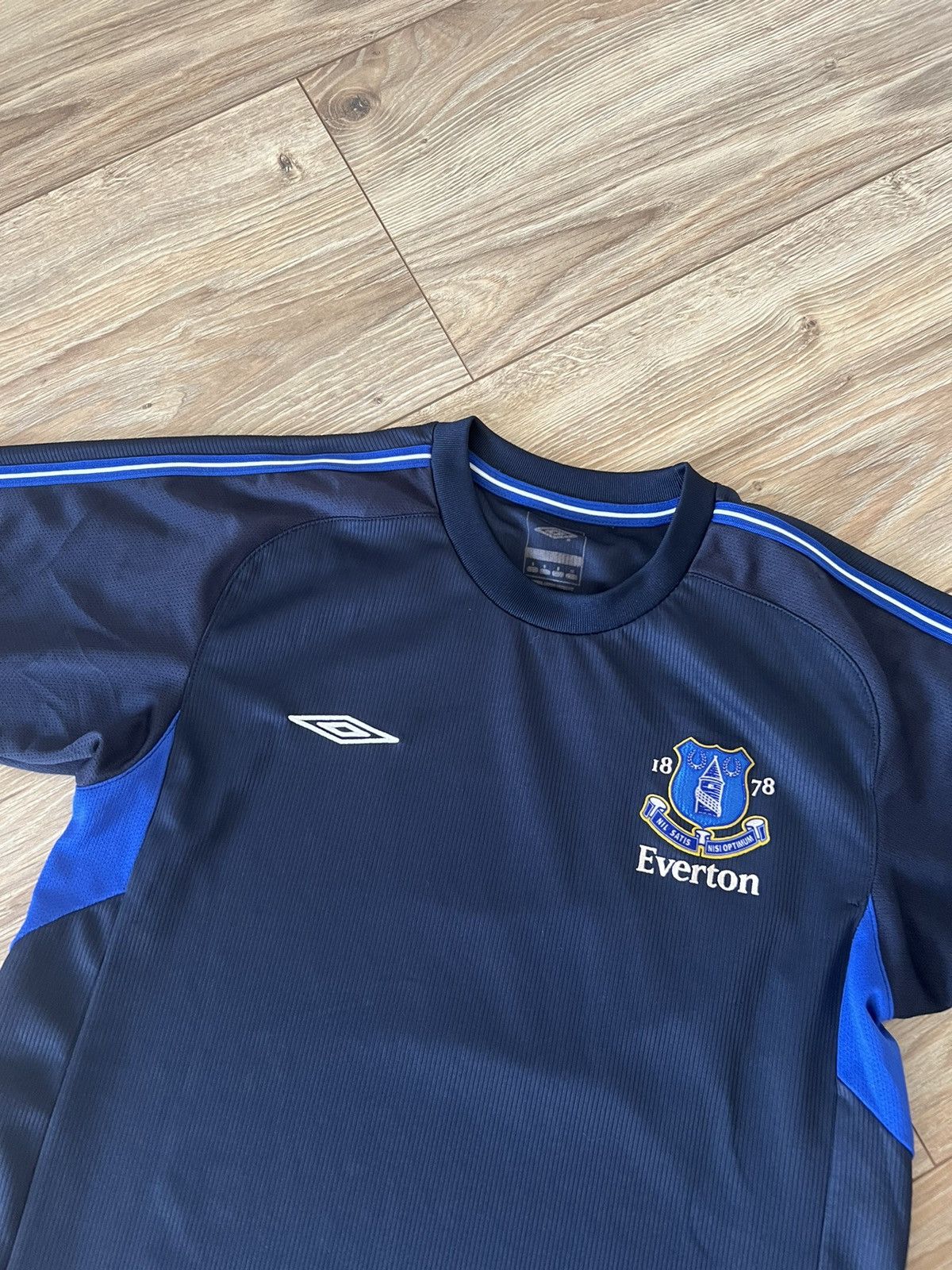 Vintage Soccer Jersey Umbro Everton 00s Vintage Training Size US S / EU 44-46 / 1 - 2 Thumbnail