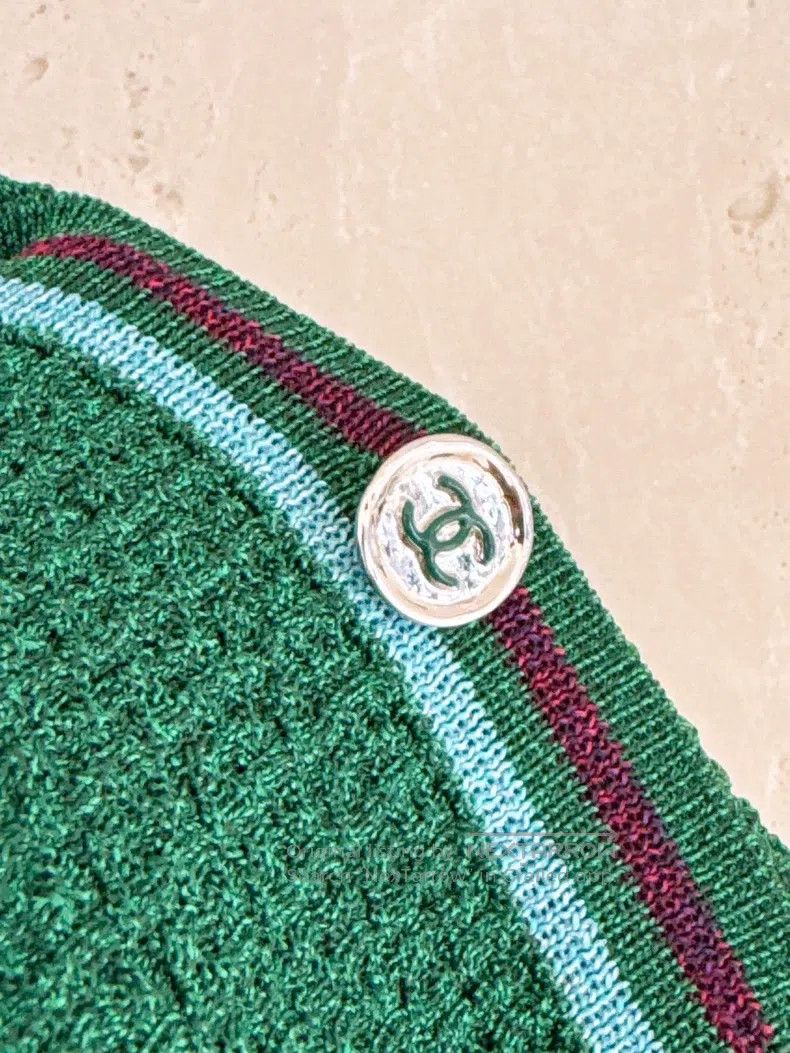 Chanel Chanel 23A Dakar Series Green Knitted Short Sleeves Size XS / US 0-2 / IT 36-38 - 6 Thumbnail