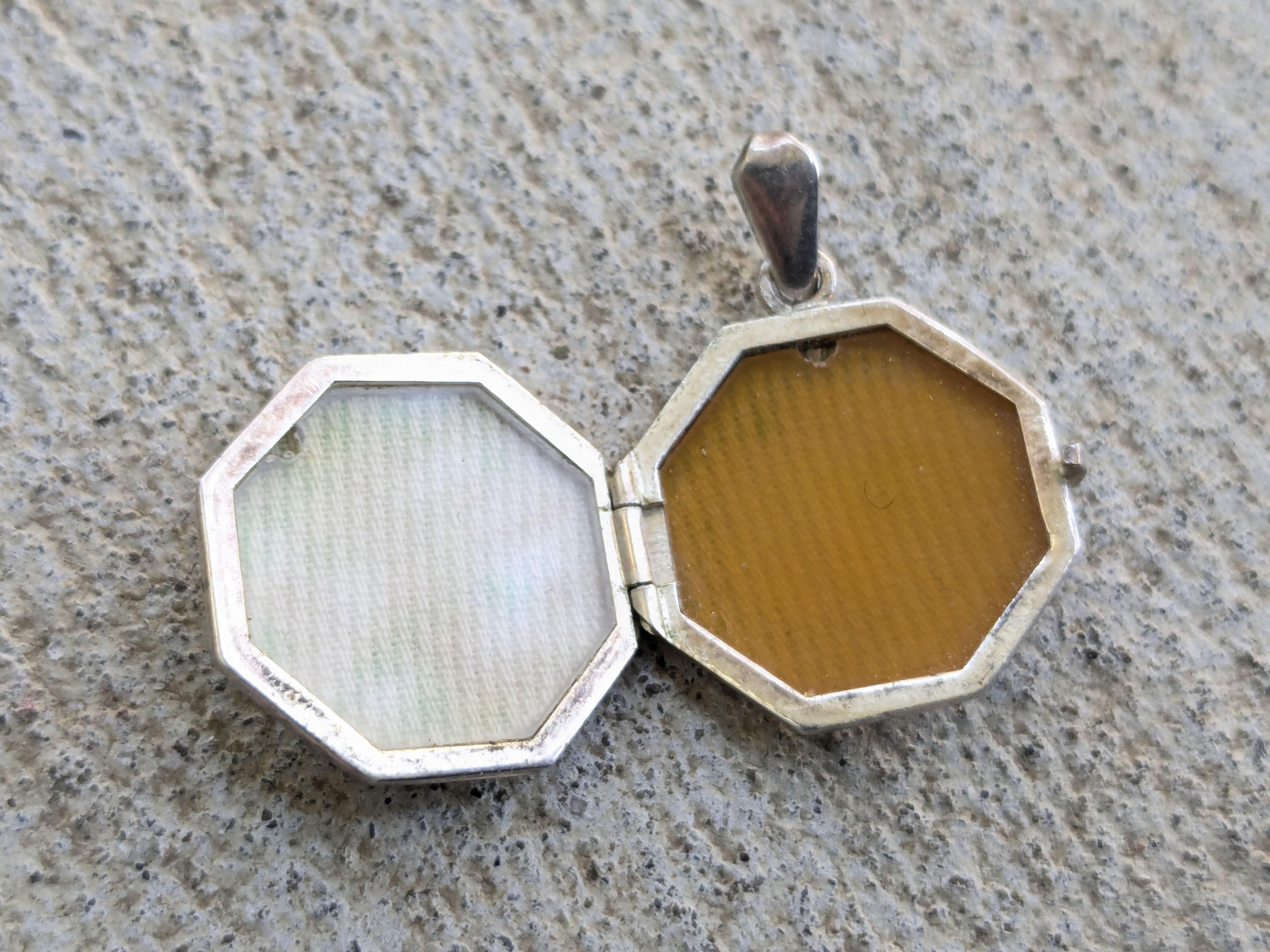 Jewelry Vintage Sterling Silver Pendant Locket Picture Octagon Size ONE SIZE - 11 Thumbnail