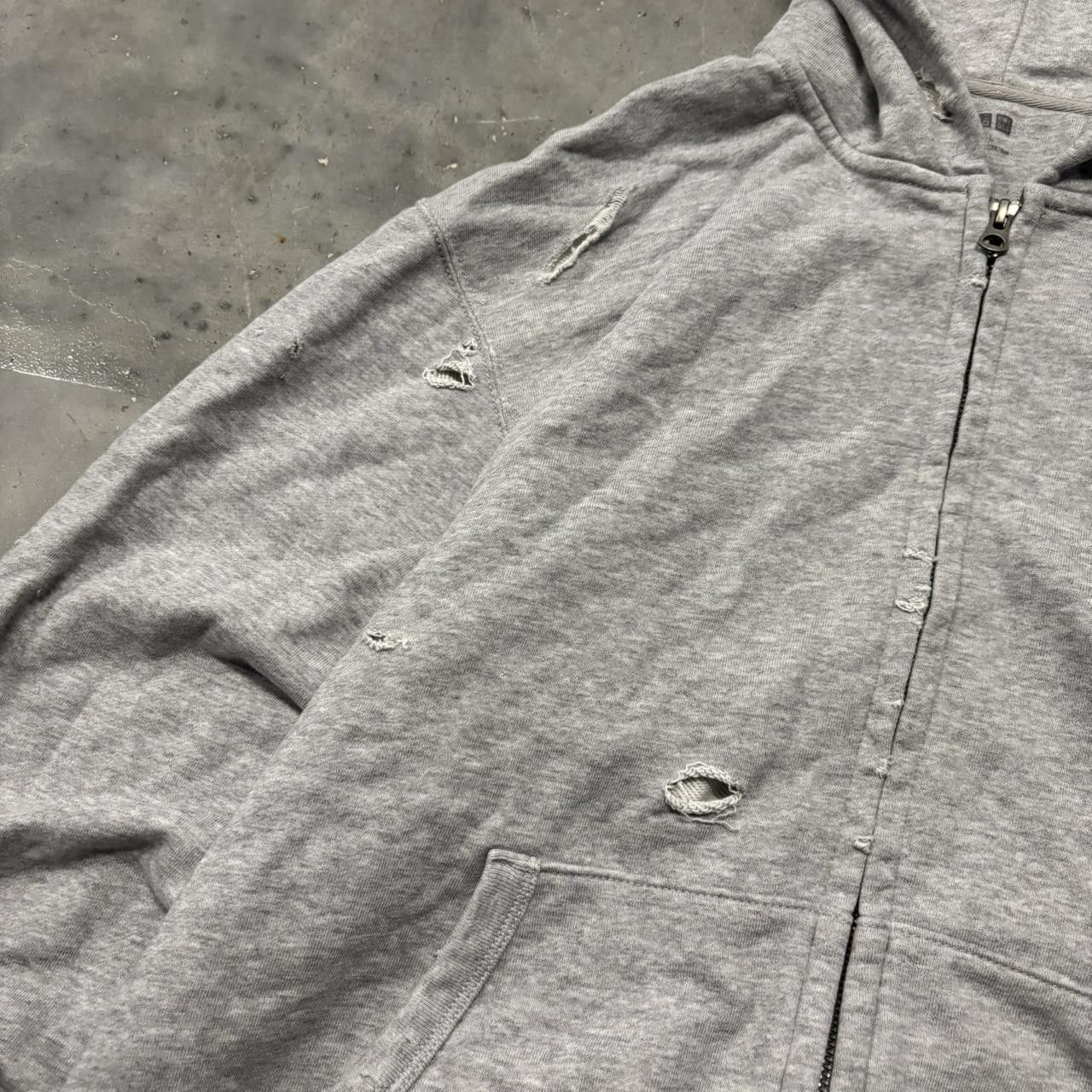 Japanese Brand × Vintage Crazy Vintage Y2K/2000s Light Grey Thrashed Distressed Style Streetwear Zip Up Hoodie! Size US L / EU 52-54 / 3 - 3 Thumbnail