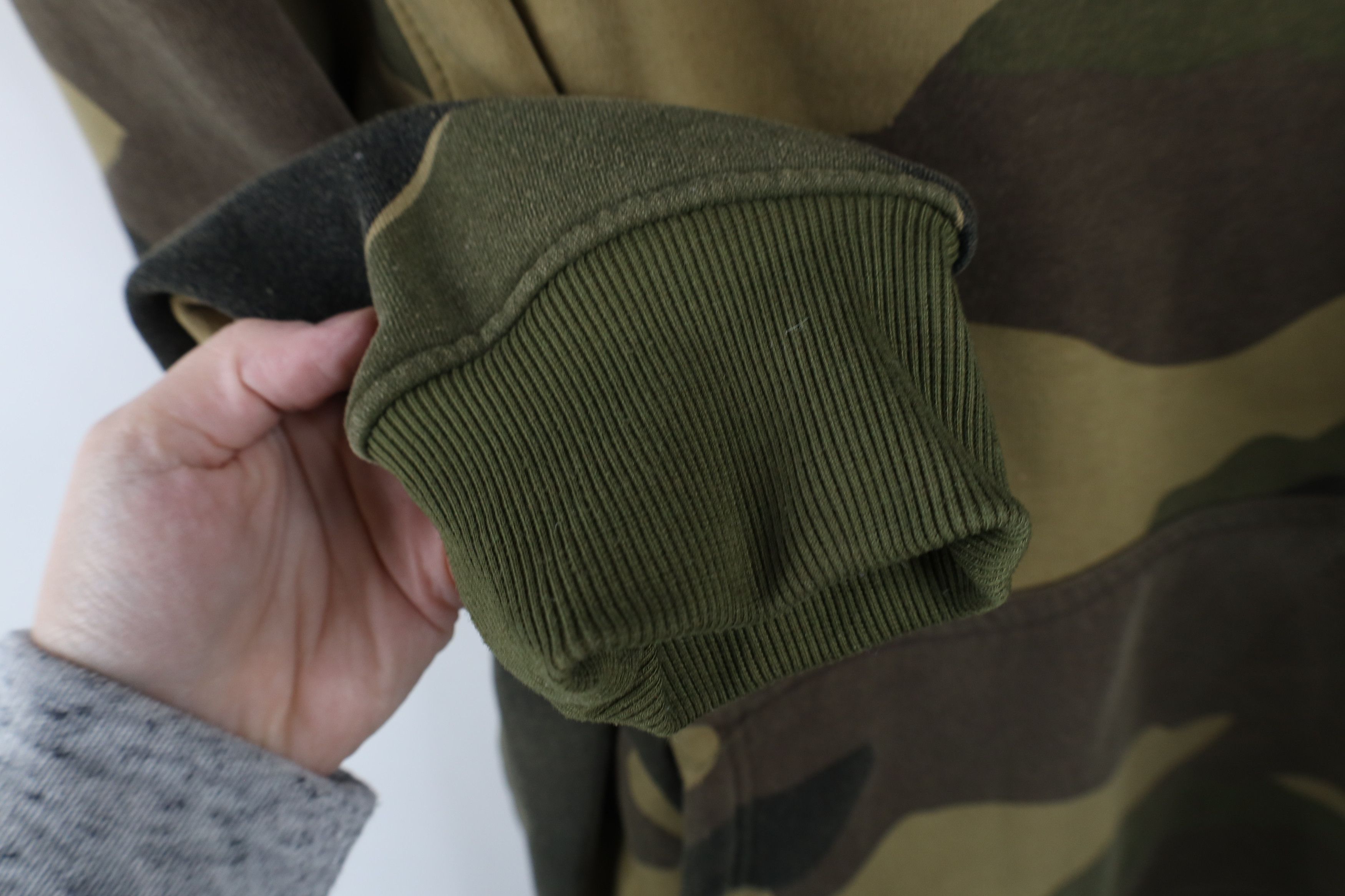 Vintage Vintage 90s Streetwear Heavy Camouflage Hoodie Sweatshirt Size US XXL / EU 58 / 5 - 8 Thumbnail