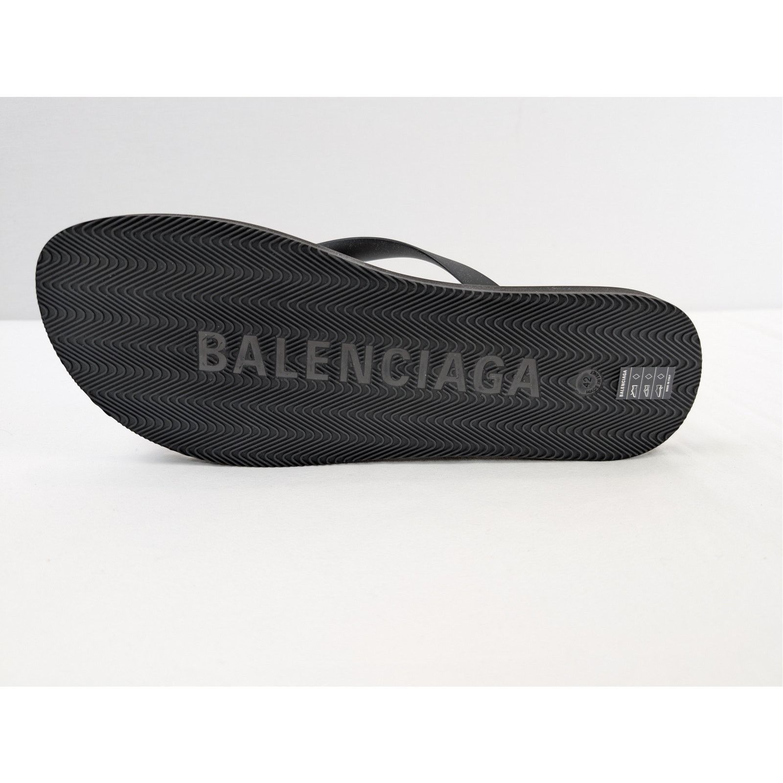 Balenciaga o1rshd1 Souvenir Thong TPU Monument Print Slipper in Arc Size US 9 / EU 42 - 12 Thumbnail