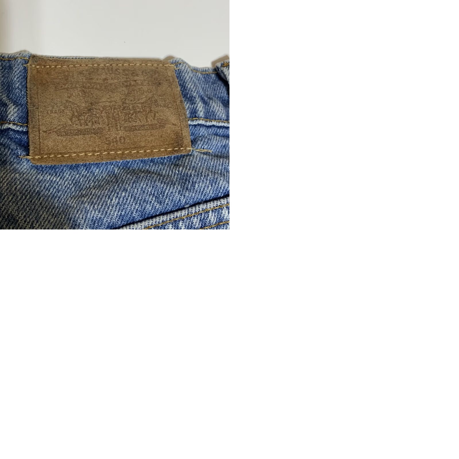 Levi's VINTAGE Levi's 540 Jeans Relaxed 38x31 Blue Denim Leather Tab Pockets 90s Mens Size US 38 / EU 54 - 9 Thumbnail