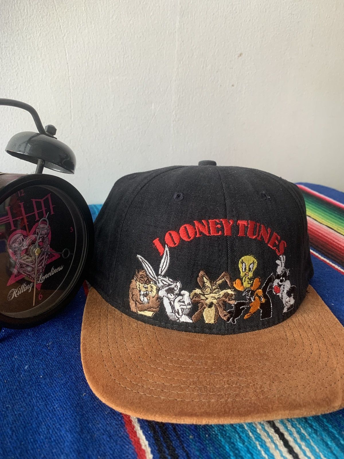 Kith × Warner Bros VINTAGE 90s LOONEY TUNES SUEDE SNAPBACK HAT Size ONE SIZE - 3 Thumbnail