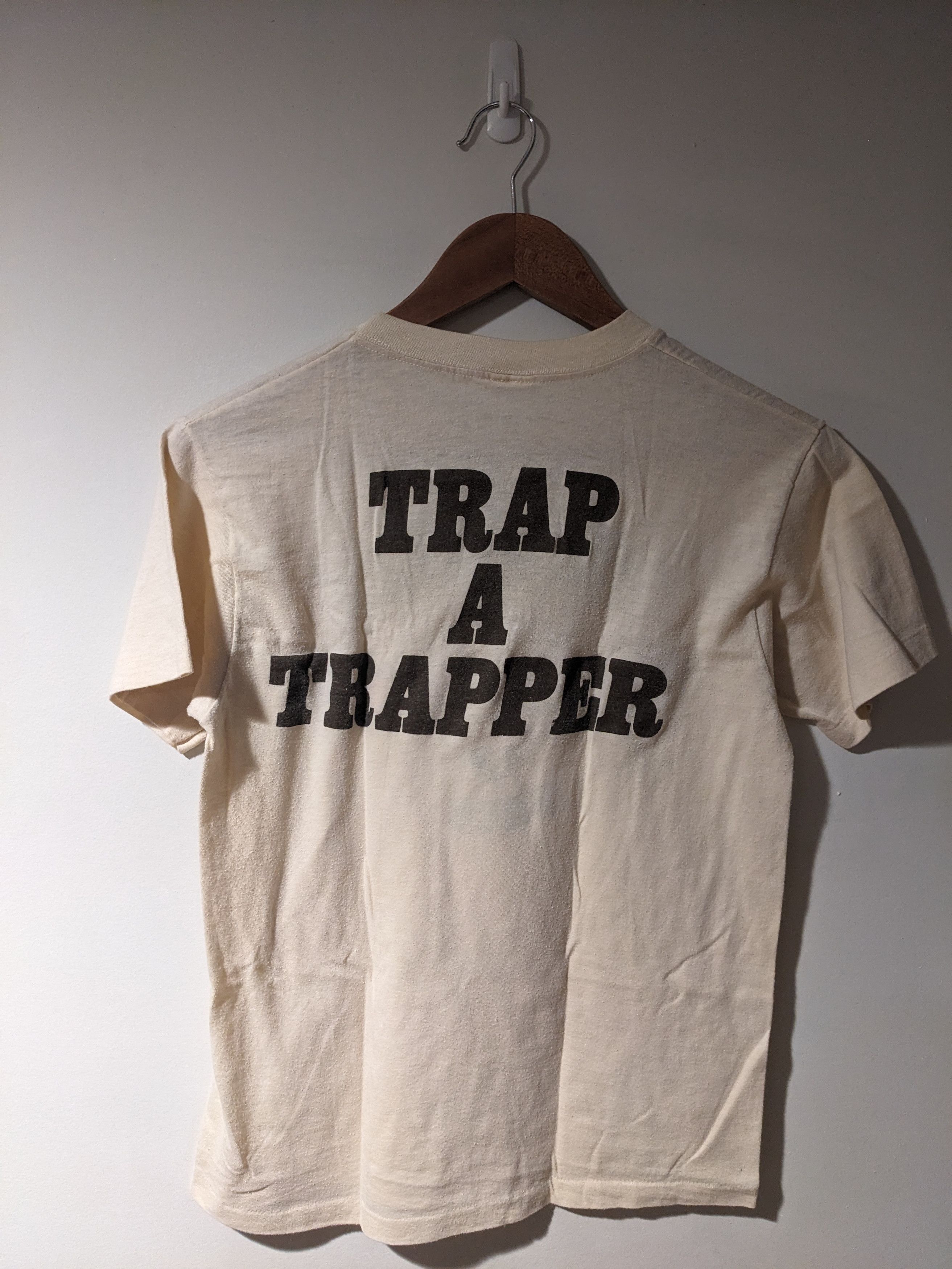 Vintage Vintage 80s Trapper Beer Imported Canadian Beige T-Shirt Size US M / EU 48-50 / 2 - 5 Thumbnail