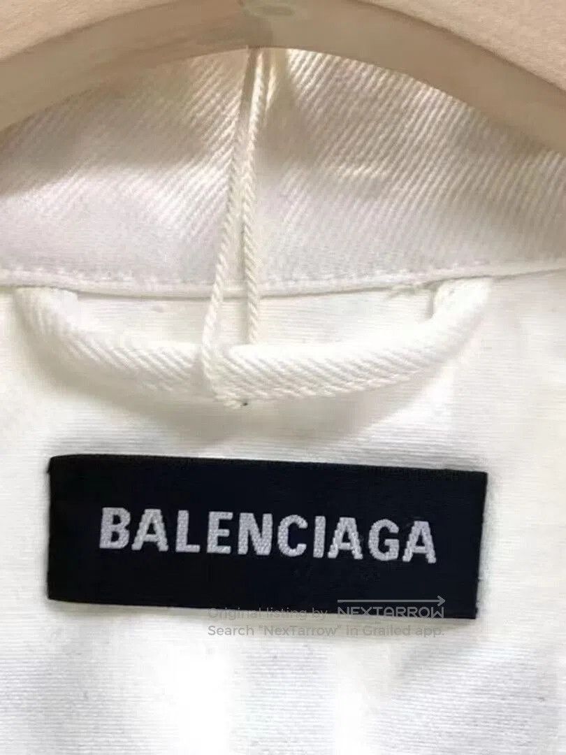 Balenciaga Balenciaga Logo Denim Jacket in White. Size US M / EU 48-50 / 2 - 4 Thumbnail